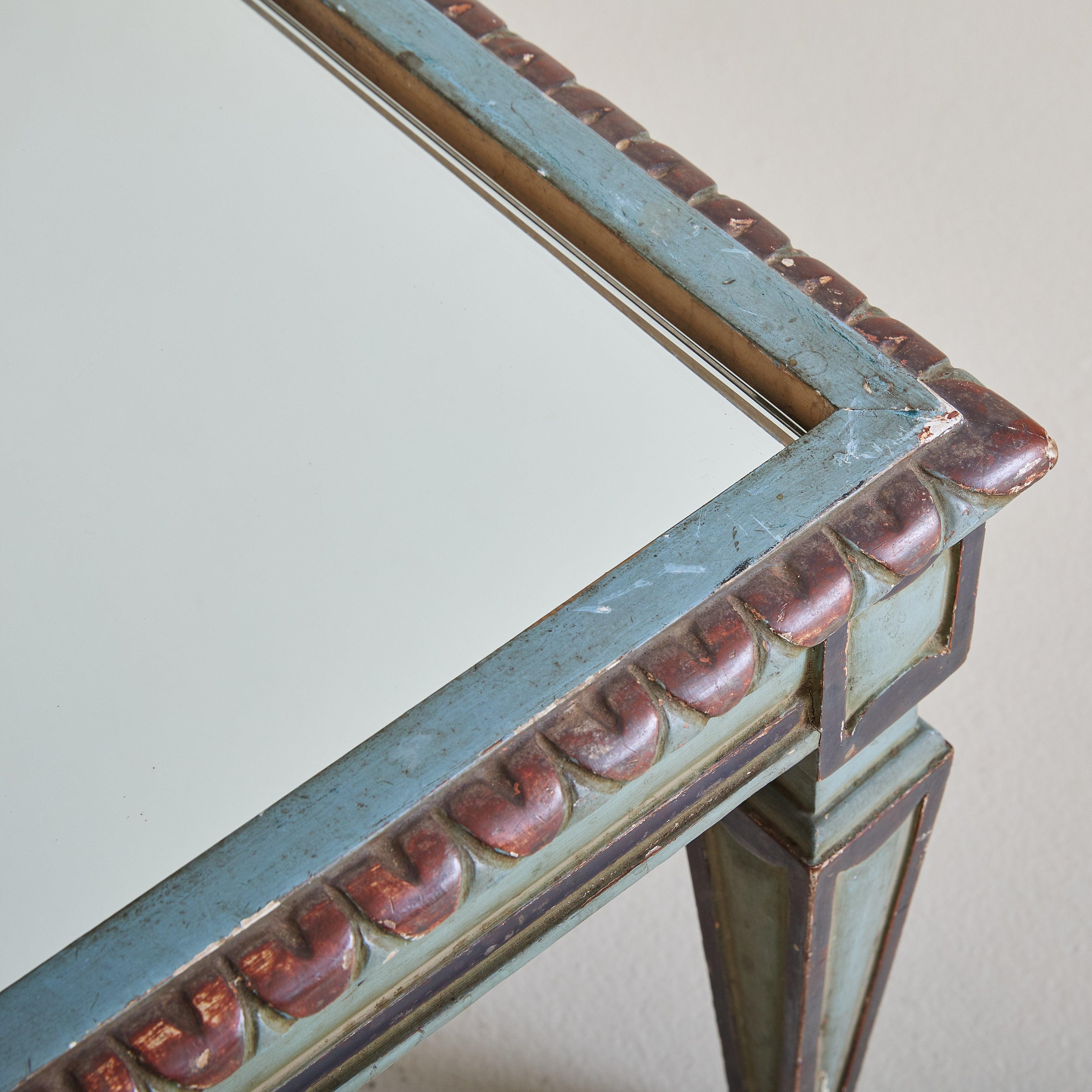 Néoclassique Italian Neoclassical Coffee Table with Fluted Legs + Mirrored Top, 1930s en vente