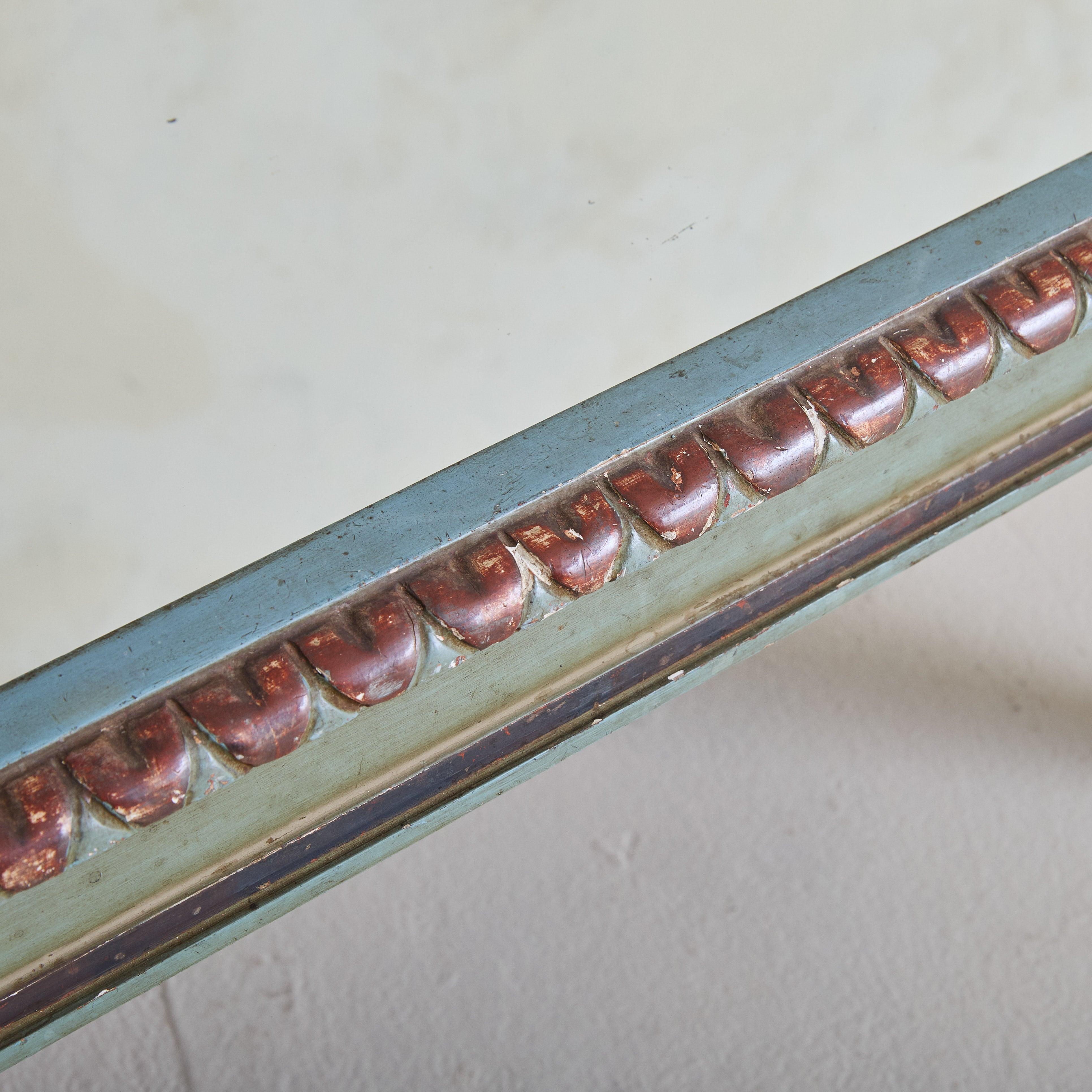 Italian Neoclassical Coffee Table with Fluted Legs + Mirrored Top, 1930s en vente 1