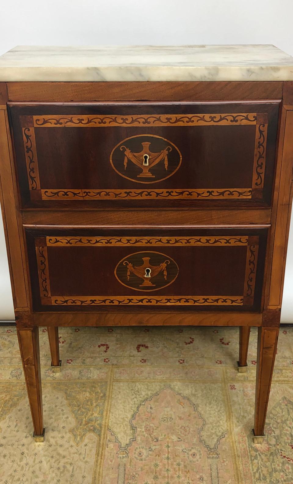 Italian Neoclassical Commode with Marble Top and Marquetry, 18th Century  For Sale 2