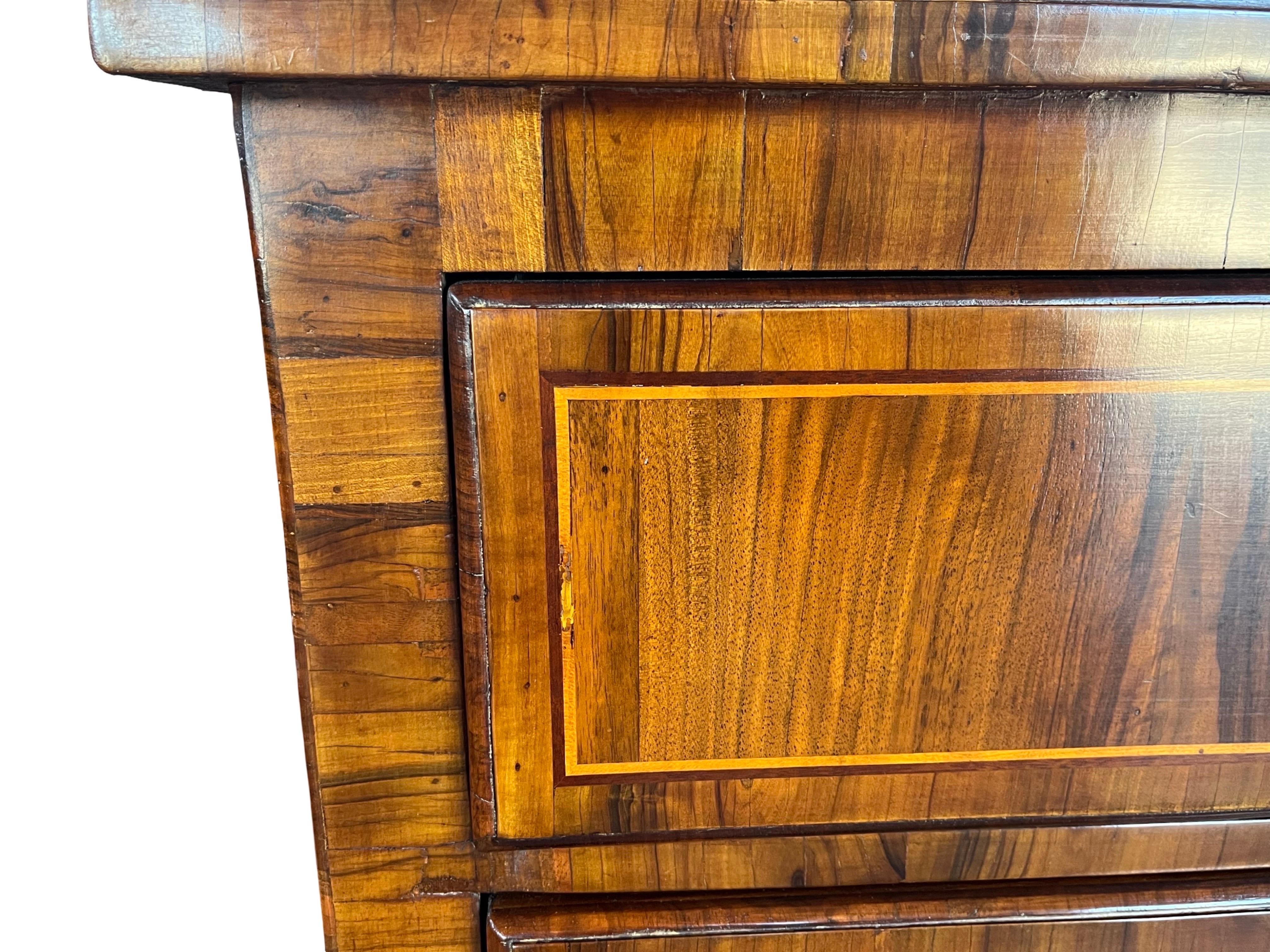 Italian Neoclassical Commode With Walnut Veneer, 18th Century For Sale 6