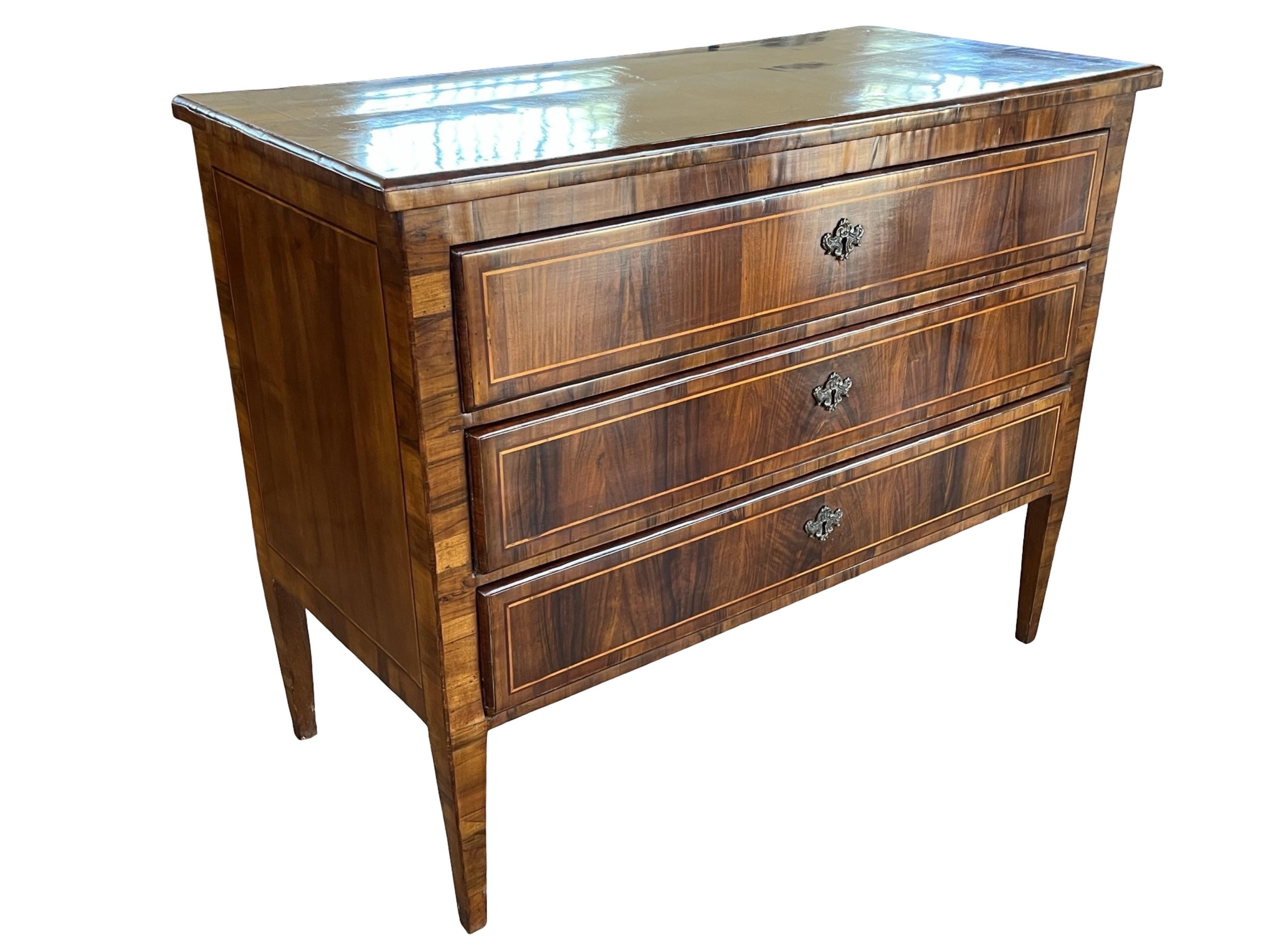Hand-Crafted Italian Neoclassical Commode With Walnut Veneer, 18th Century For Sale