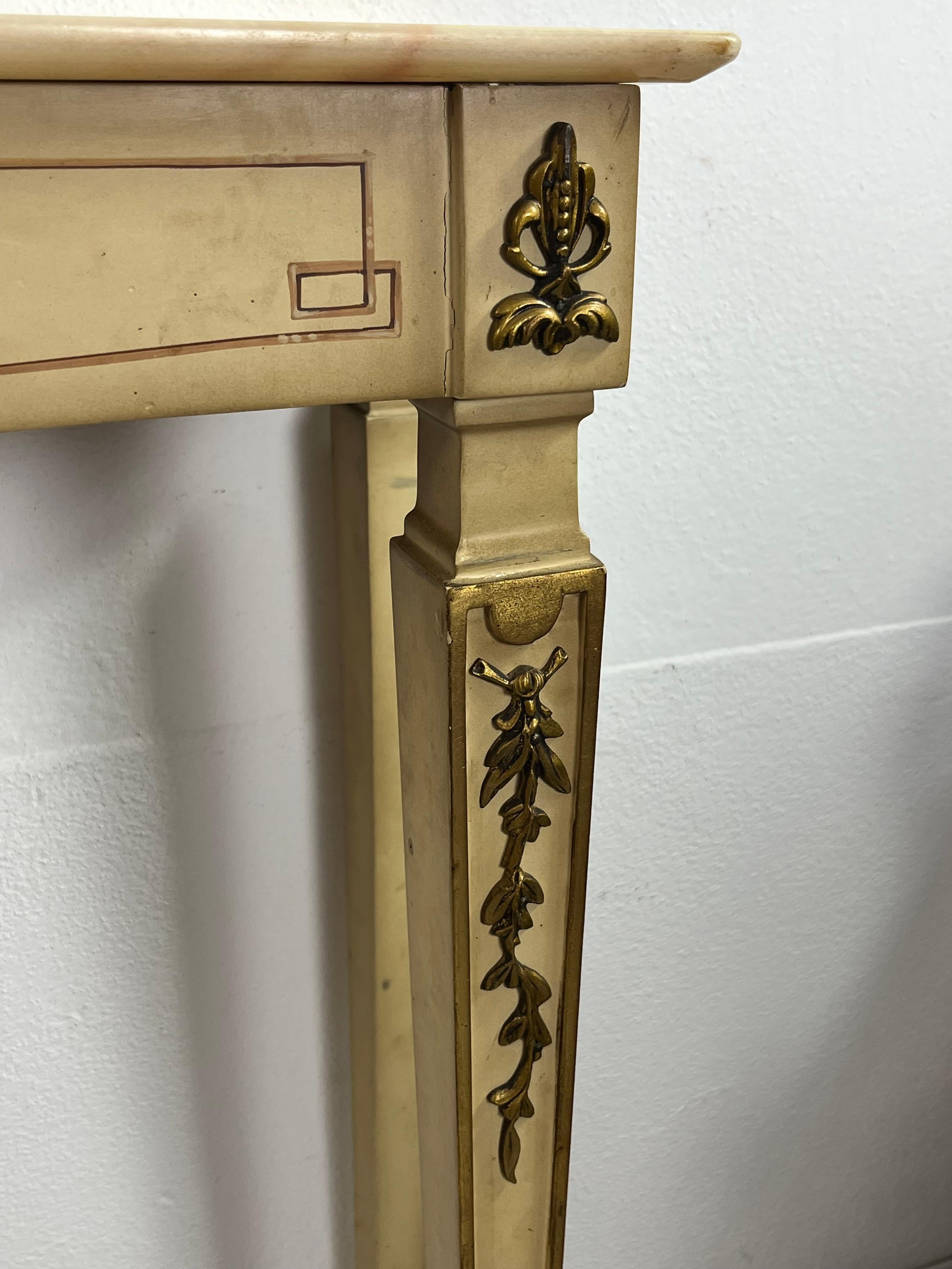 Italian Neoclassical Console in Lacquered Wood With Marble Top, 1930s For Sale 2