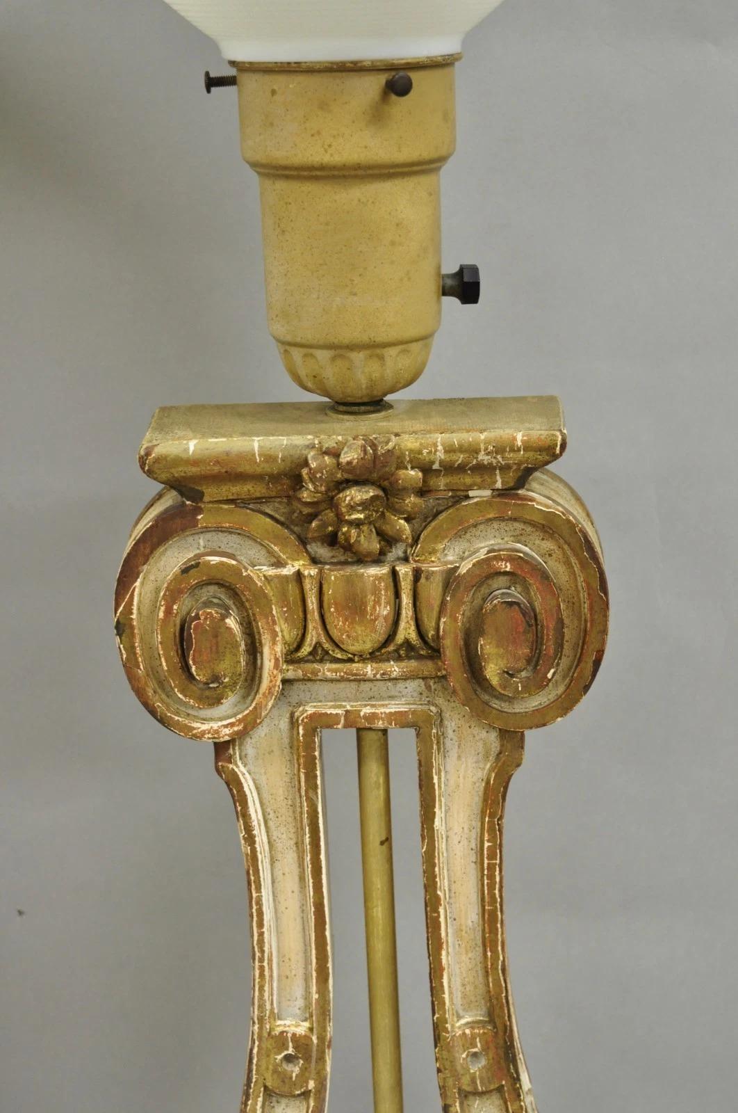 Italian Neoclassical Cream & Gold Gilt Carved Wood Harp Column Table Lamp - Pair In Good Condition For Sale In Philadelphia, PA
