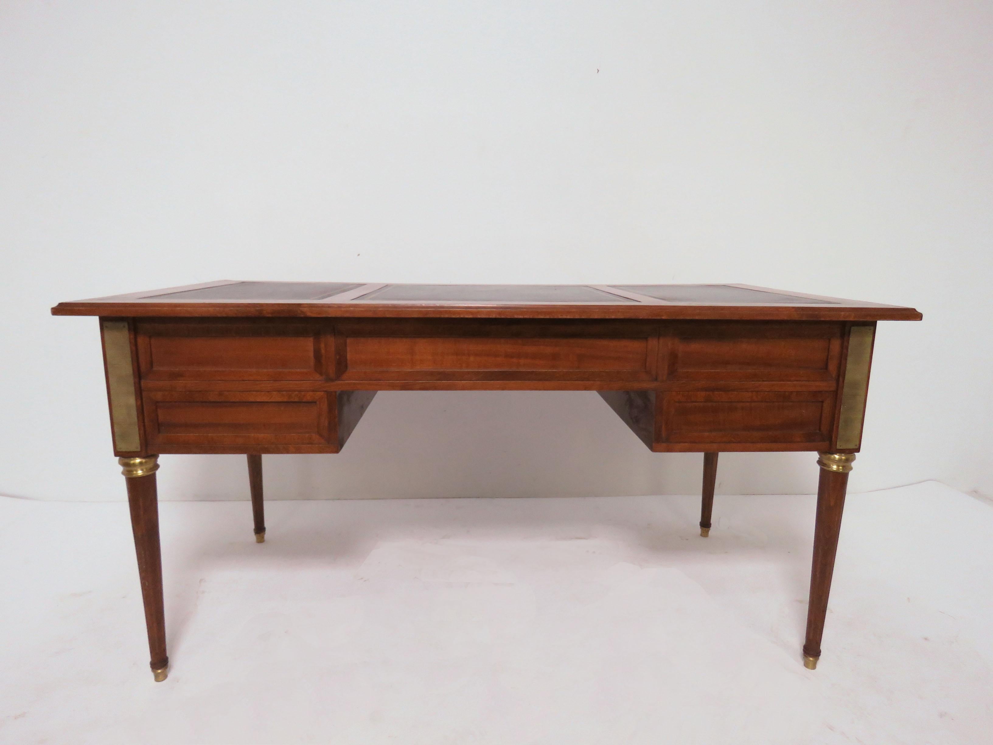 Italian Neoclassical Executive Writing Desk with Leather Top, circa 1960s 9