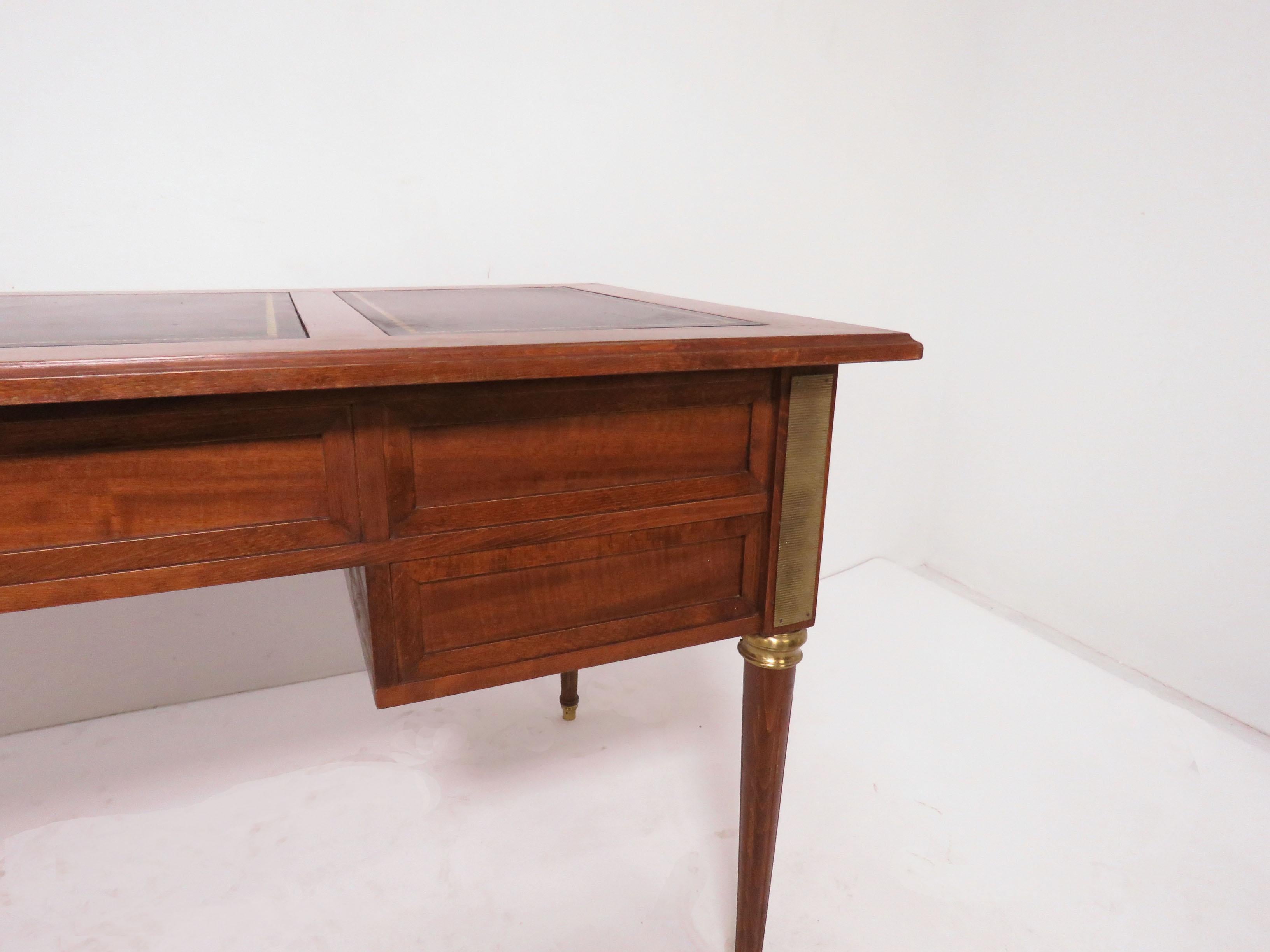 Italian Neoclassical Executive Writing Desk with Leather Top, circa 1960s 11