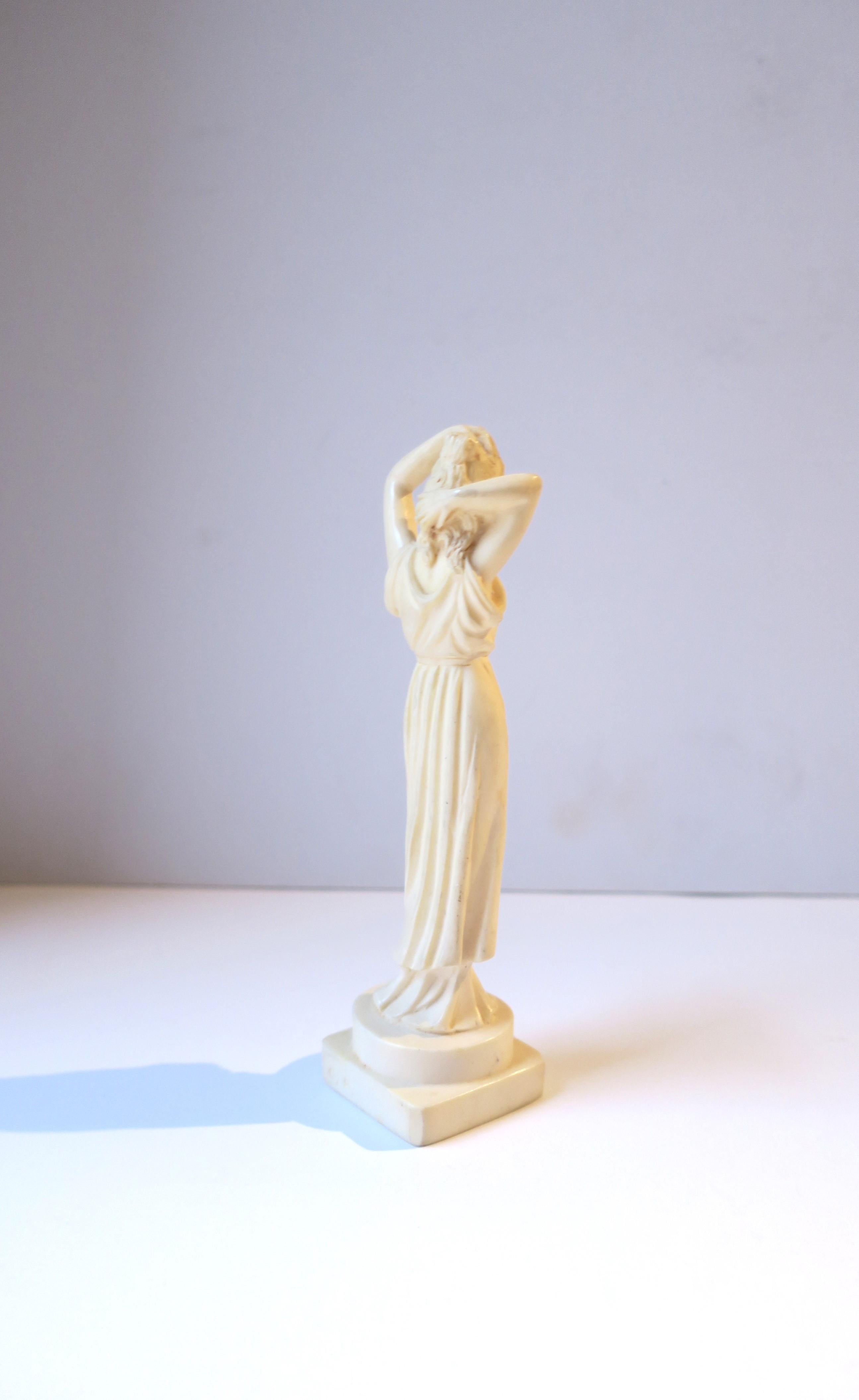 Italian Neoclassical Female Resin Sculpture Statue Decorative Object, Small For Sale 7