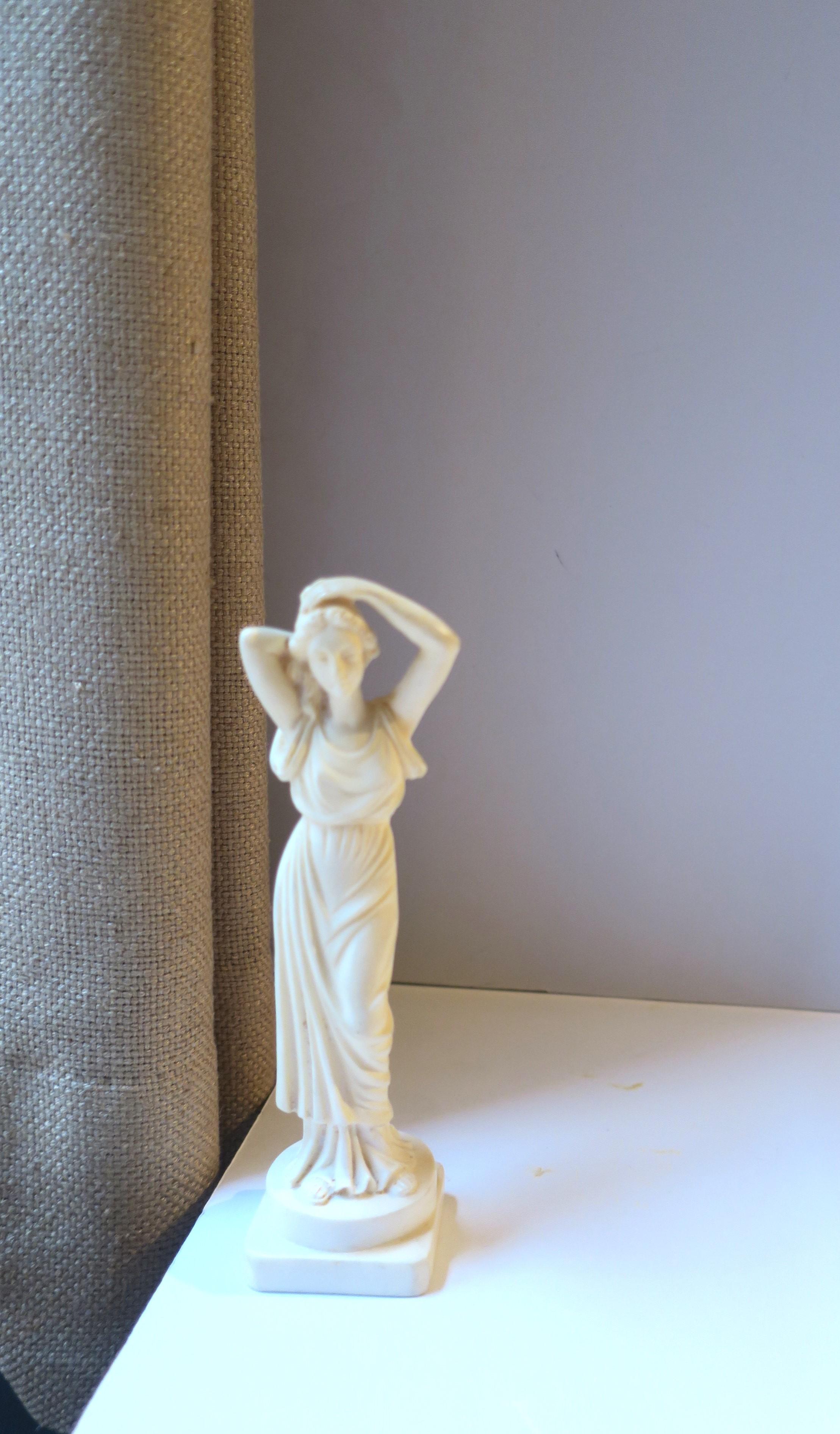 Italian Neoclassical Female Resin Sculpture Statue Decorative Object, Small In Good Condition For Sale In New York, NY
