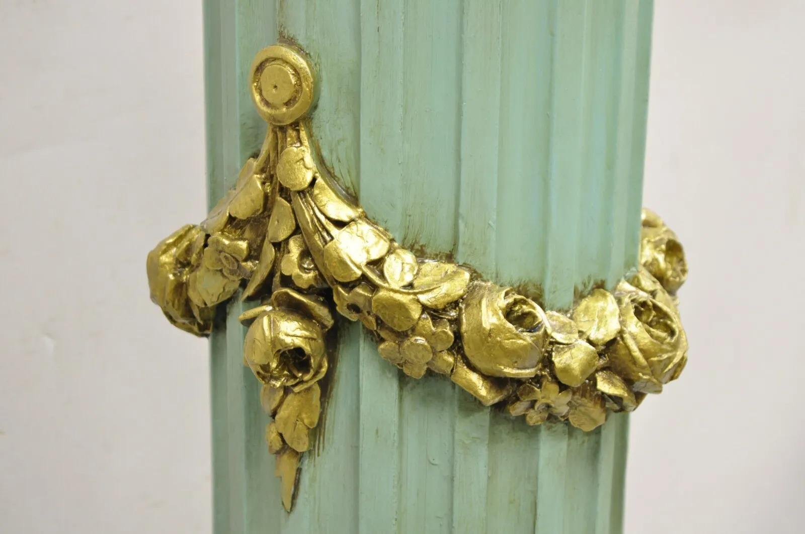 Piédestal de colonne néoclassique Empire français italien peint en vert et or en vente 1