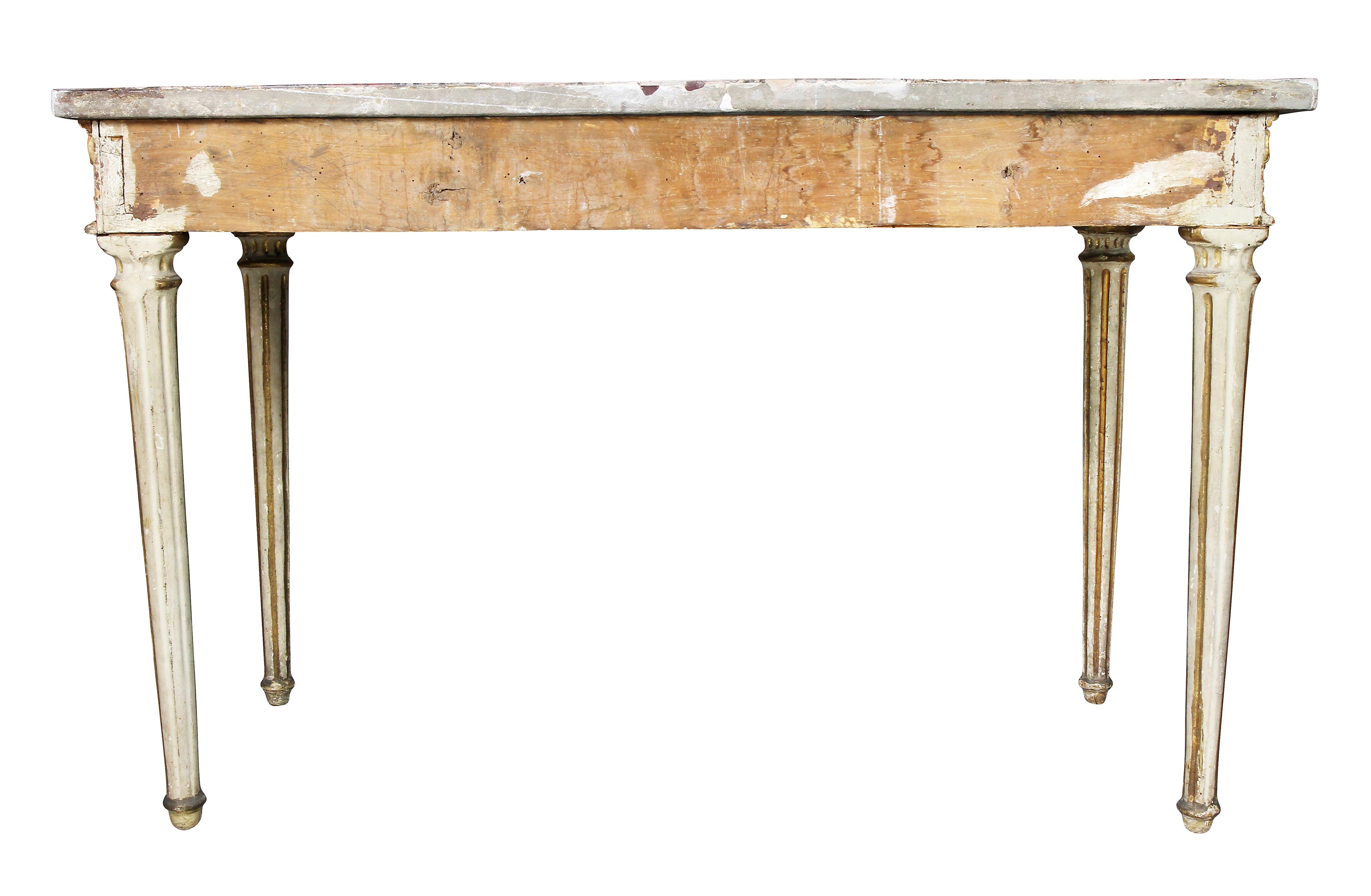 Table console néoclassique italienne en bois doré et peint en vente 2