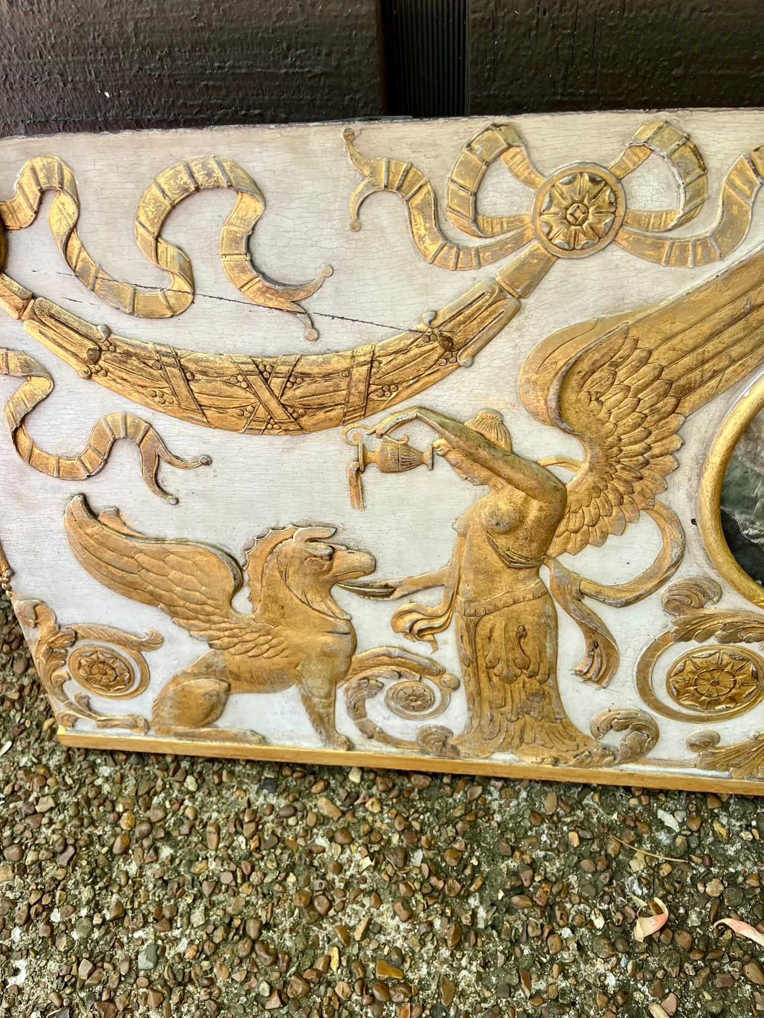 Panneau de porte Boiserie décorée en bois doré de style néoclassique italien   en vente 7