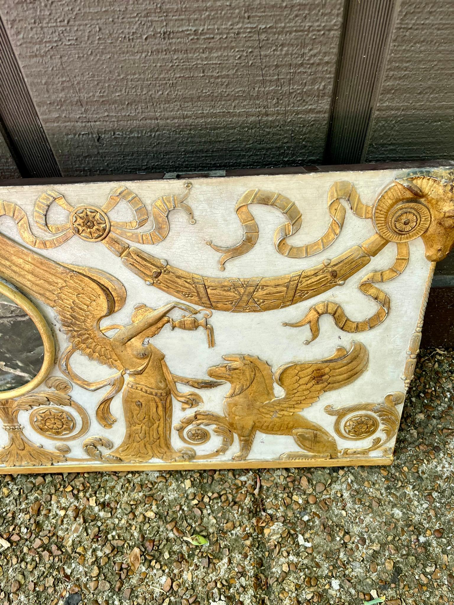 Panneau de porte Boiserie décorée en bois doré de style néoclassique italien   en vente 9