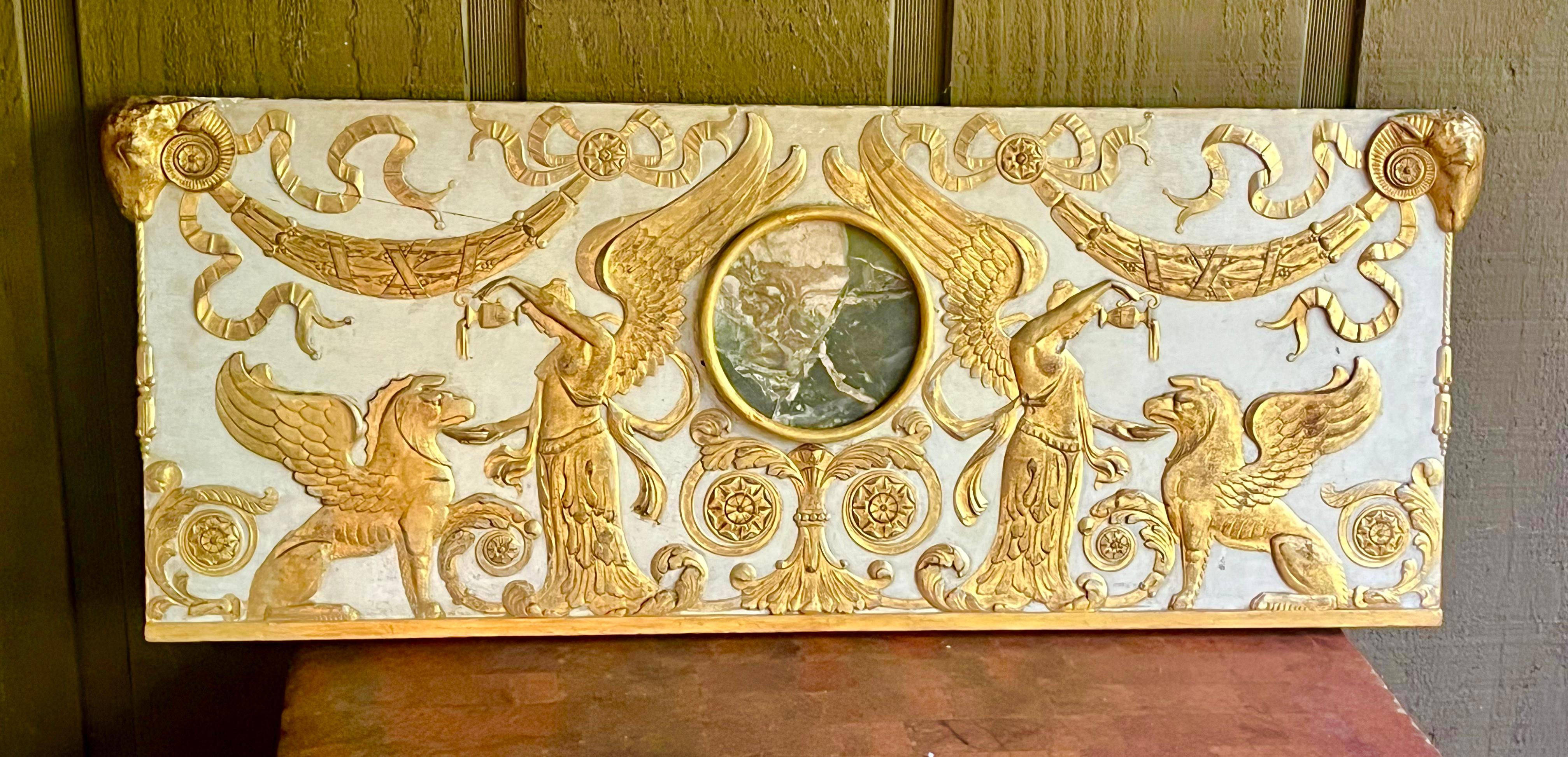 Panneau de porte Boiserie décorée en bois doré de style néoclassique italien   en vente 10