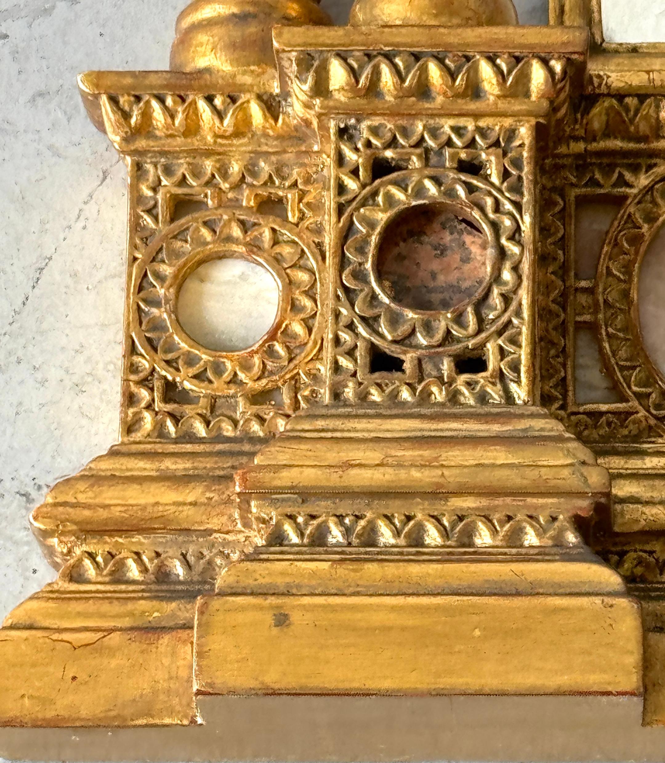 Italienischer neoklassischer Spiegel aus Giltwood mit Intarsien und geschnitztem Marmor, 20. im Angebot 9