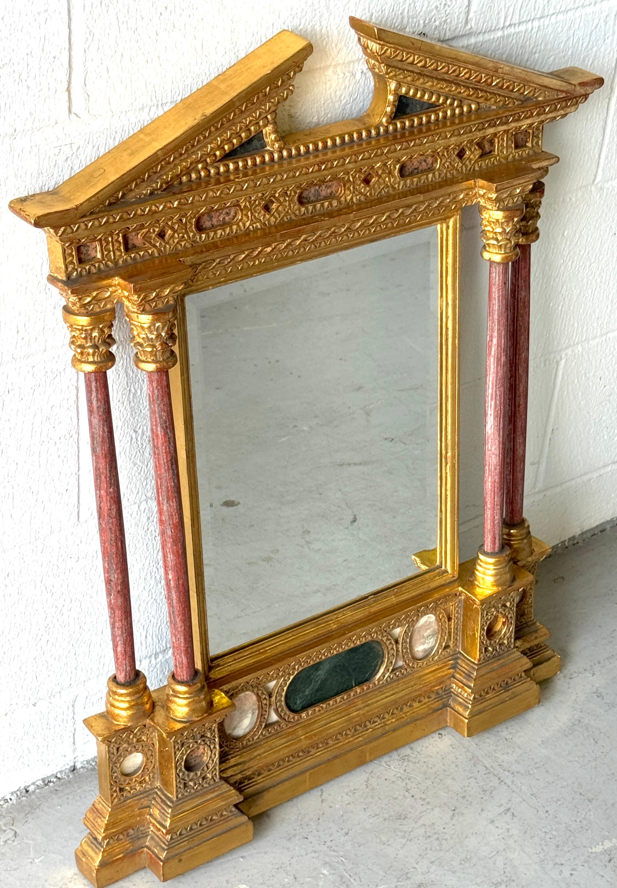Italienischer neoklassischer Spiegel aus Giltwood mit Intarsien und geschnitztem Marmor, 20. im Angebot 3