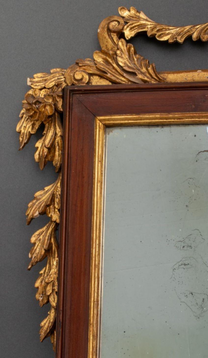 Néoclassique Miroir néoclassique italien en bois doré, circa 19e siècle en vente