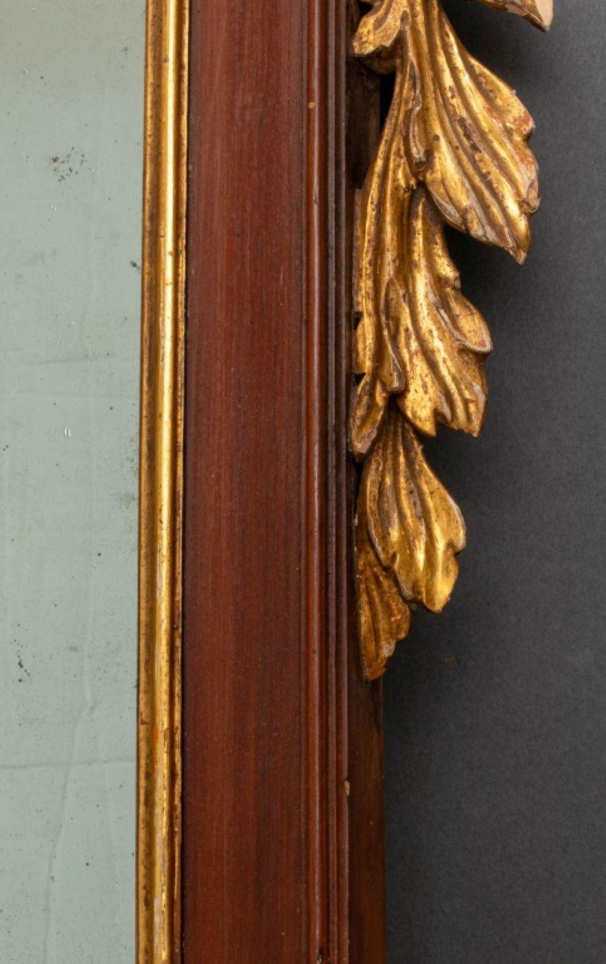 Bois doré Miroir néoclassique italien en bois doré, circa 19e siècle en vente