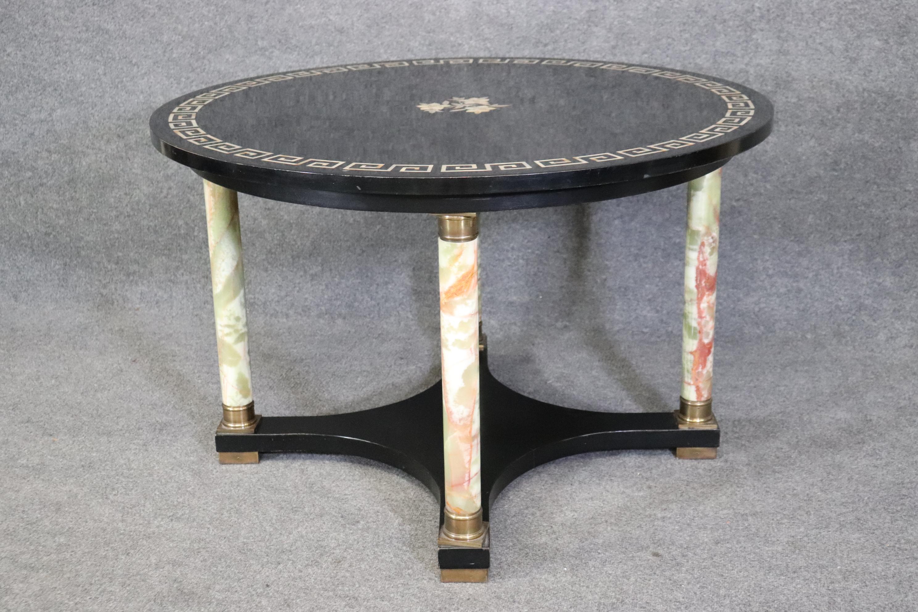 Italian Neoclassical Green Onyx and Mother of Pearl Inlaid Center Table  For Sale 2