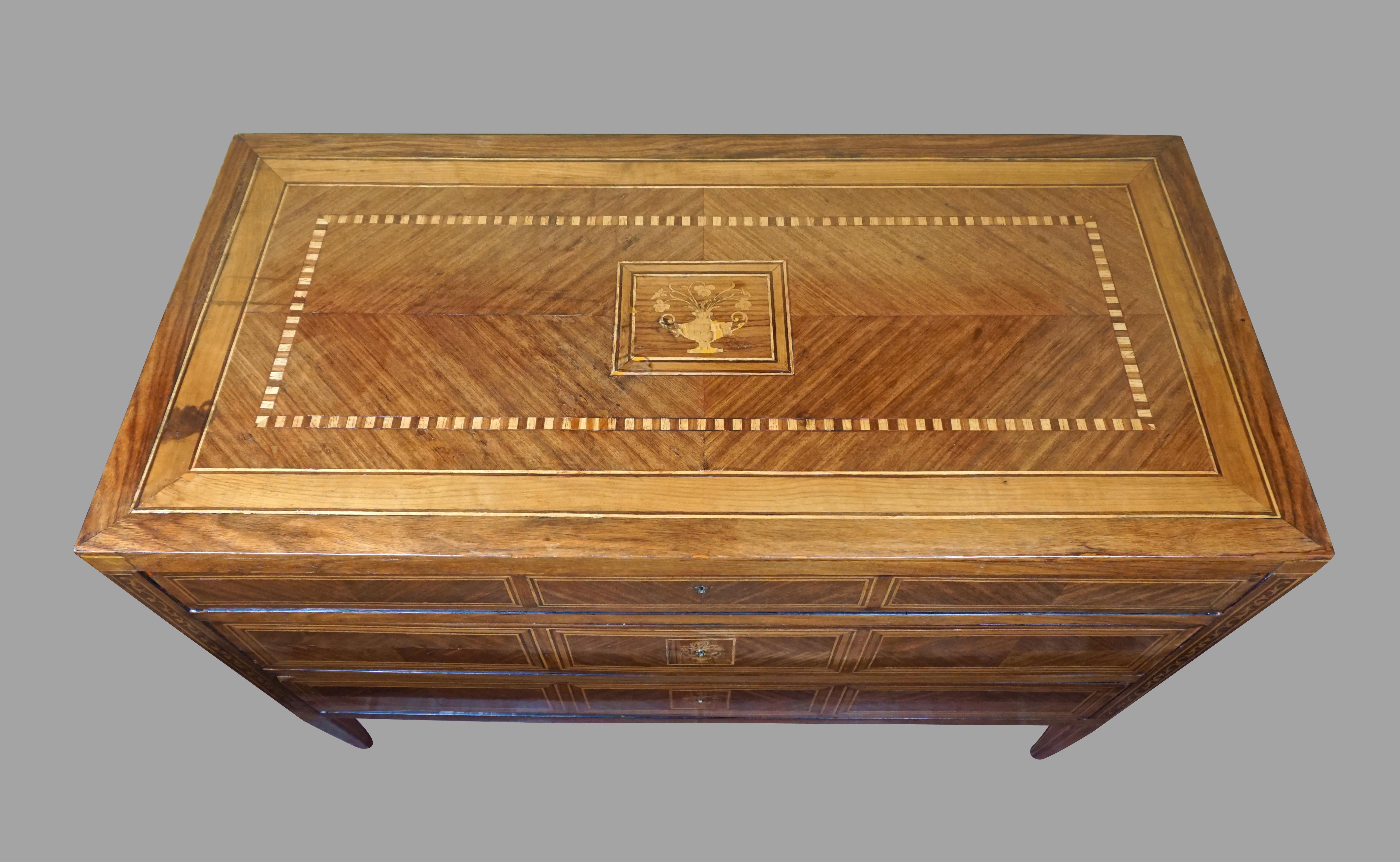 Inlay Italian Neoclassical 18th Century Inlaid Walnut 3-Drawer Commode 