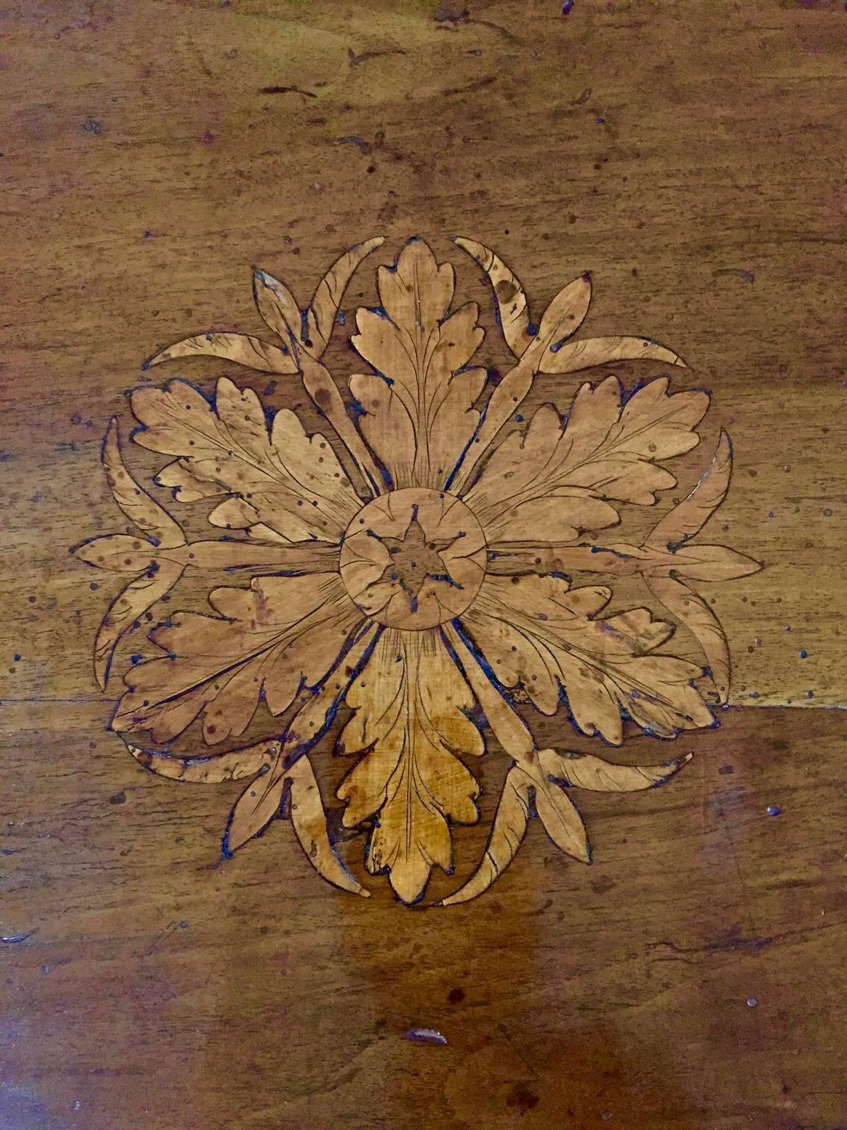 Italian Neoclassical Inlaid Walnut Centre Table In Good Condition In San Francisco, CA