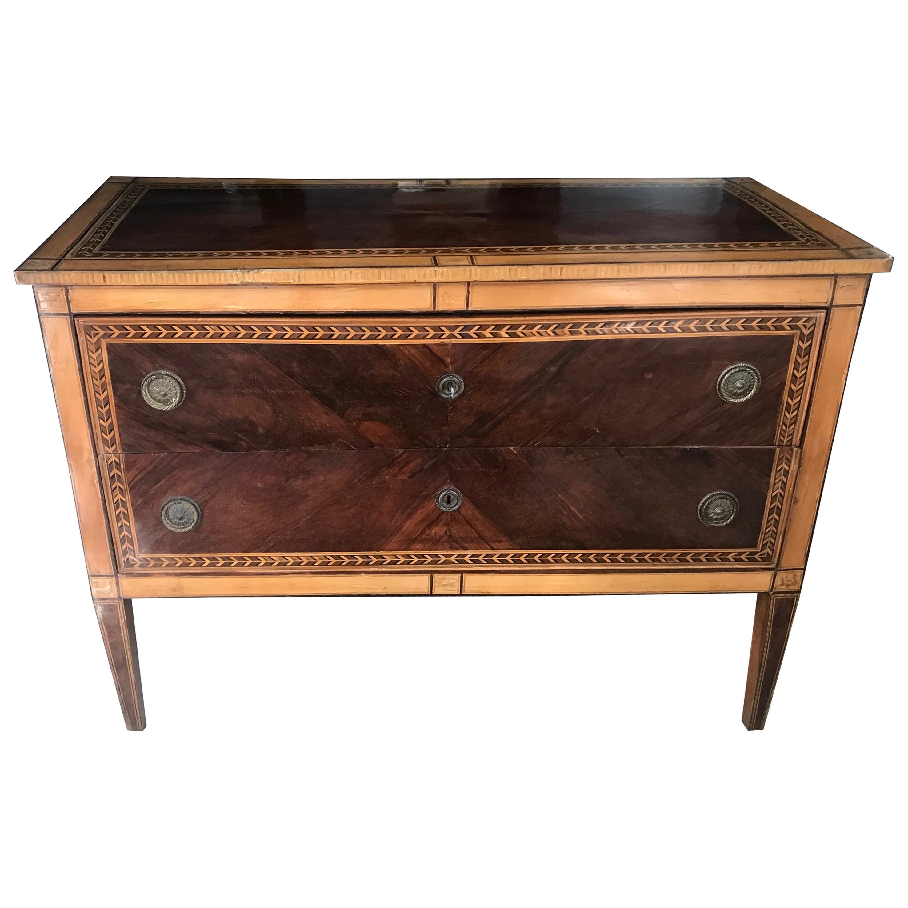 Italian Neoclassical Lemonwood and Amaranth Chest of Drawers Commode For Sale