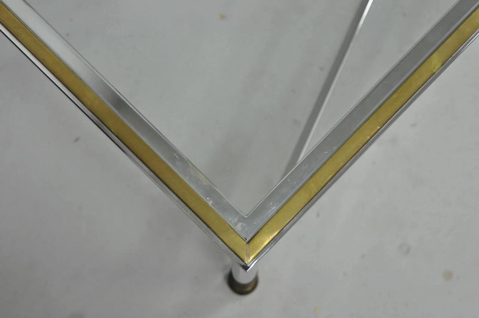 20ième siècle Table basse rectangulaire en acier et laiton de style néoclassique italien de la Maison Jansen en vente