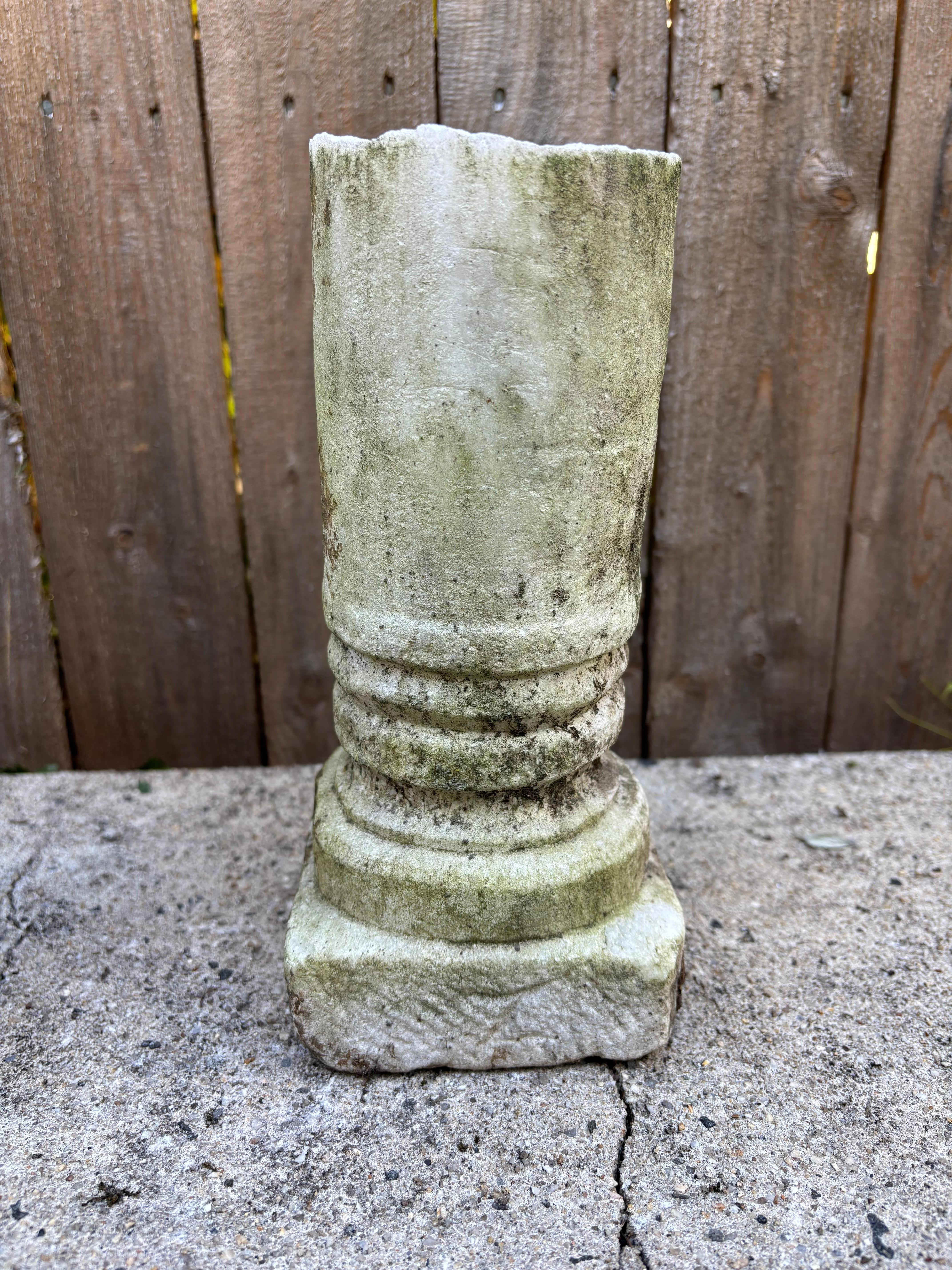 Italian Neoclassical Marble Columns With Capitals, Set of Three For Sale 8