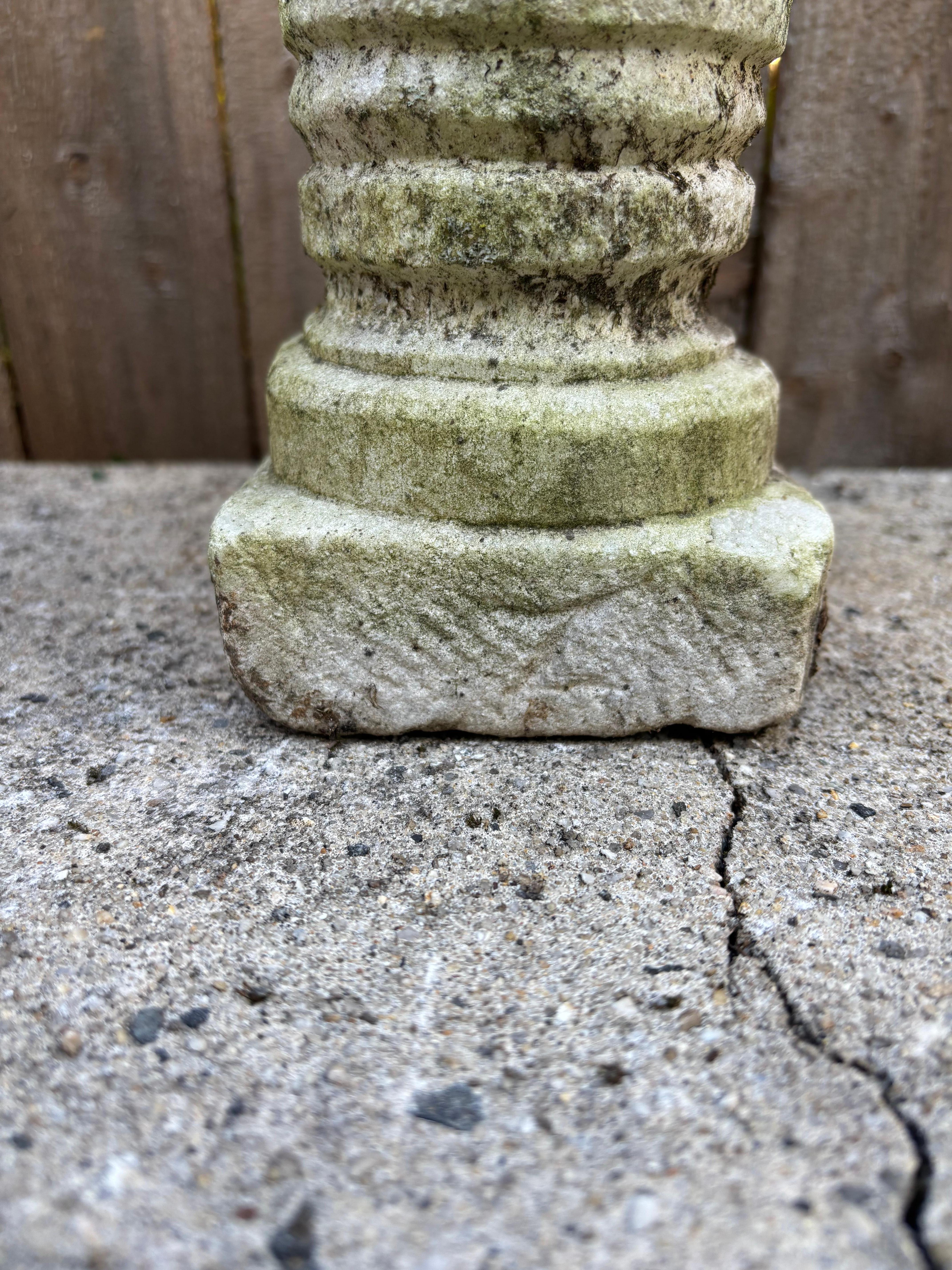 Italian Neoclassical Marble Columns With Capitals, Set of Three For Sale 9