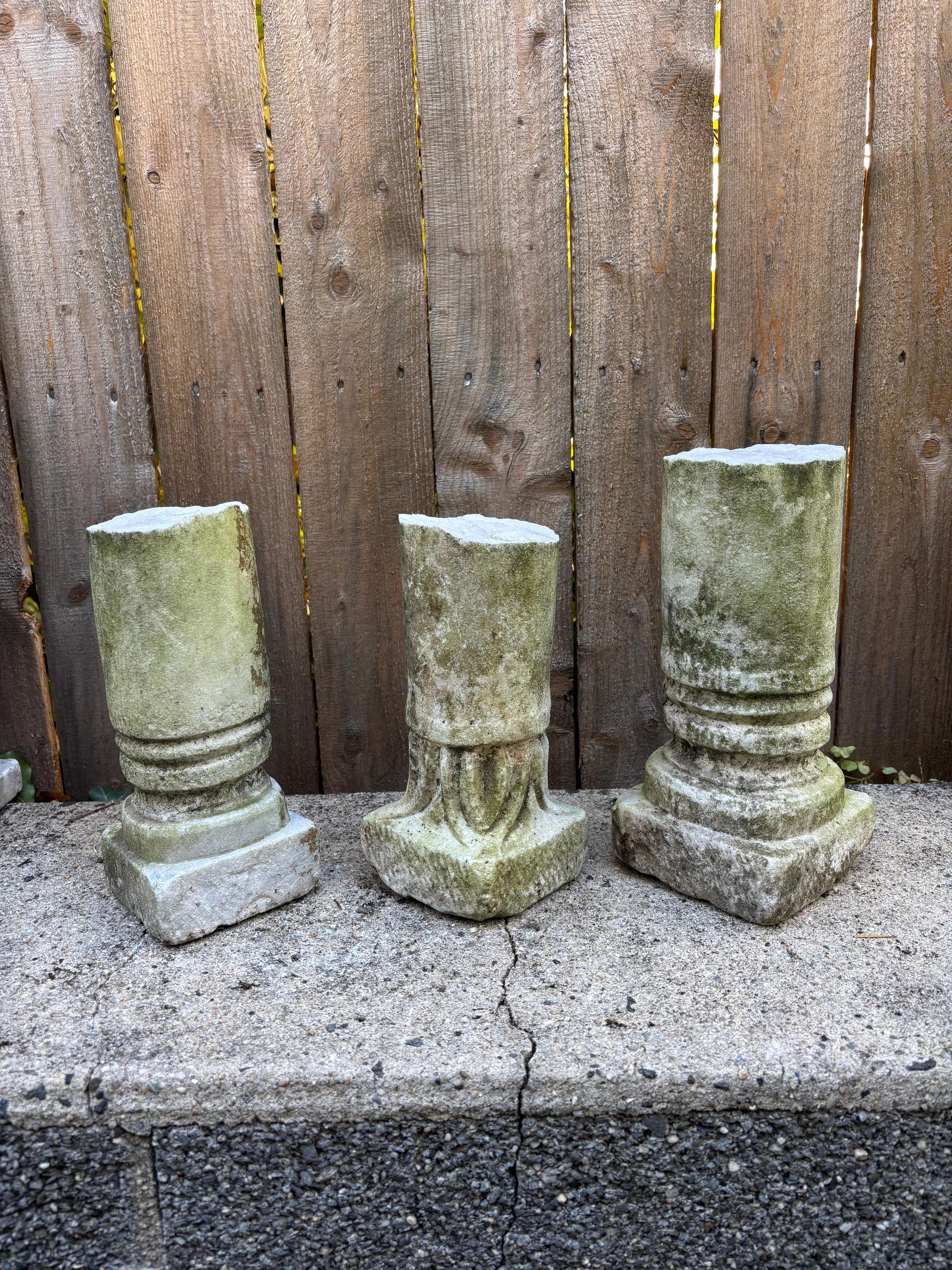 Italian Neoclassical Marble Columns With Capitals, Set of Three For Sale 10