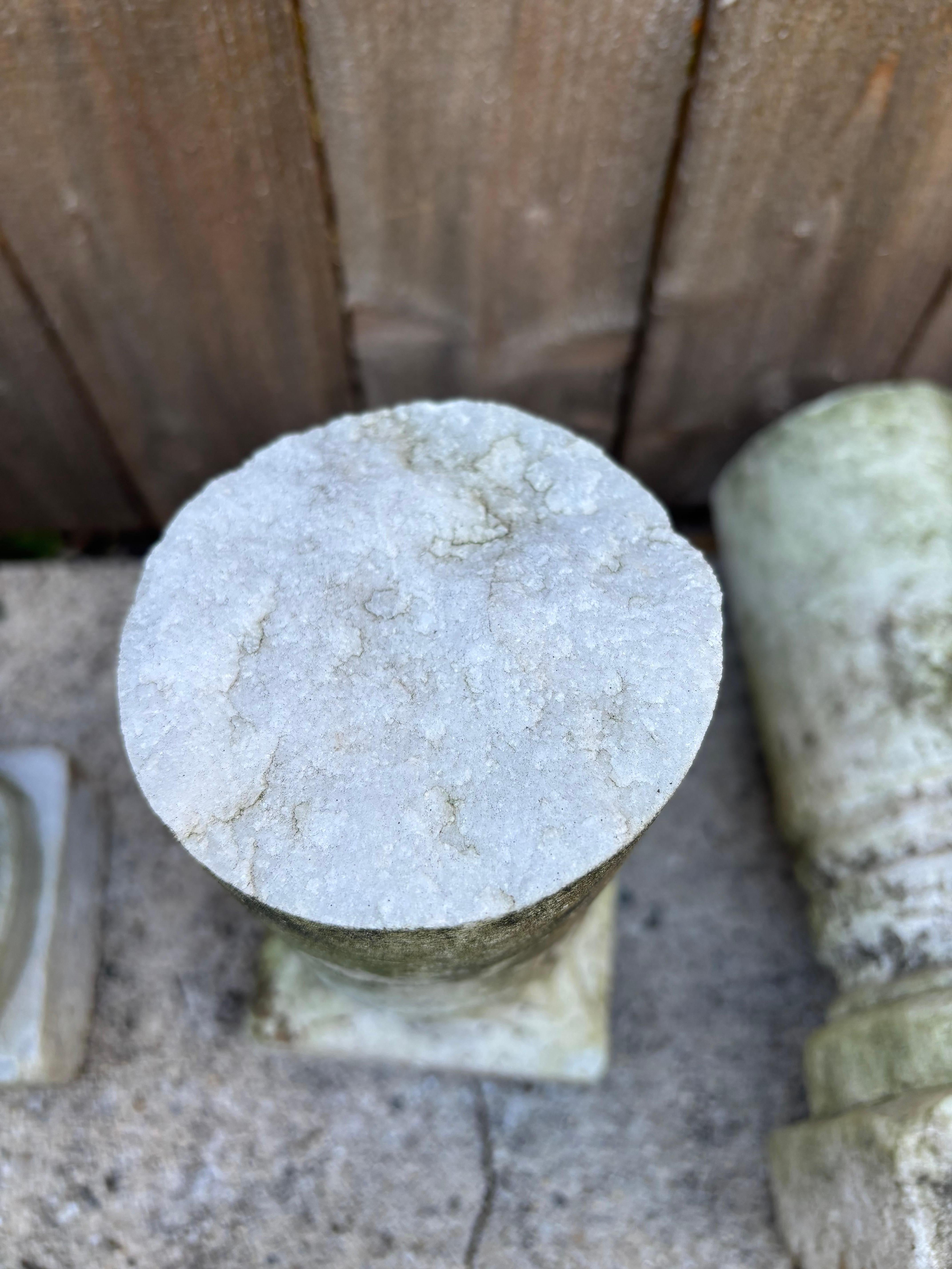 Italian Neoclassical Marble Columns With Capitals, Set of Three For Sale 14