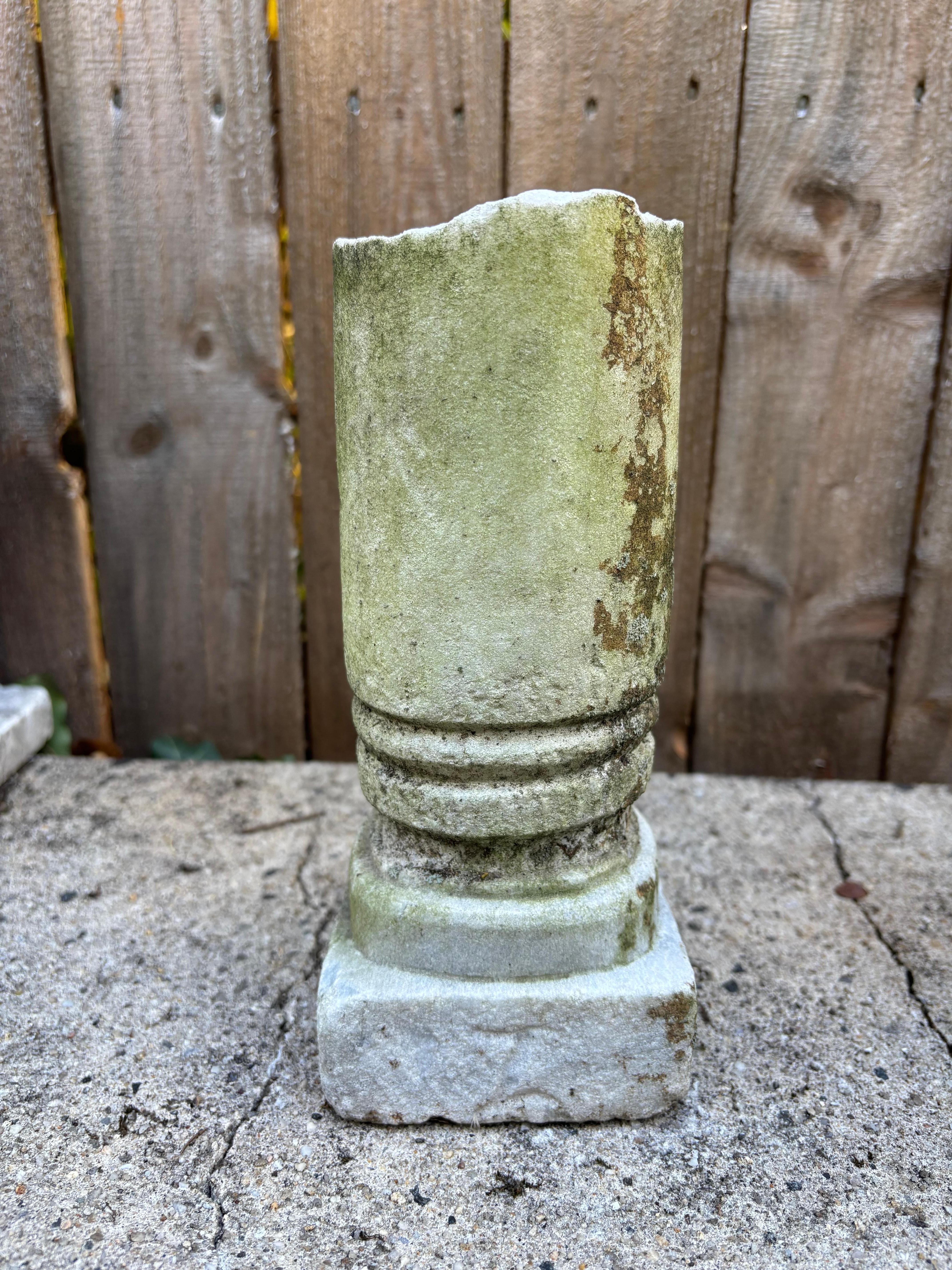 19th Century Italian Neoclassical Marble Columns With Capitals, Set of Three For Sale