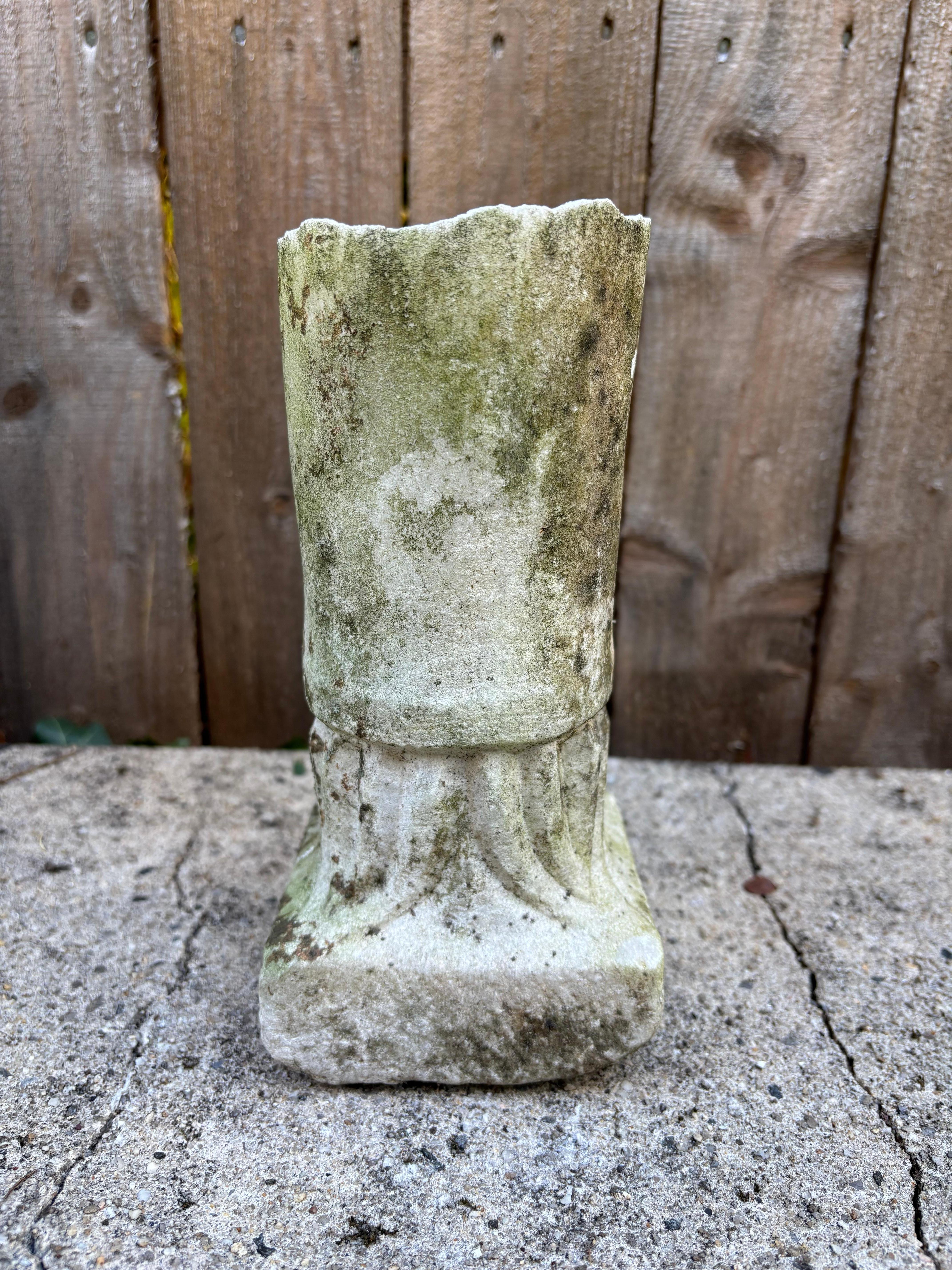 Italian Neoclassical Marble Columns With Capitals, Set of Three For Sale 2