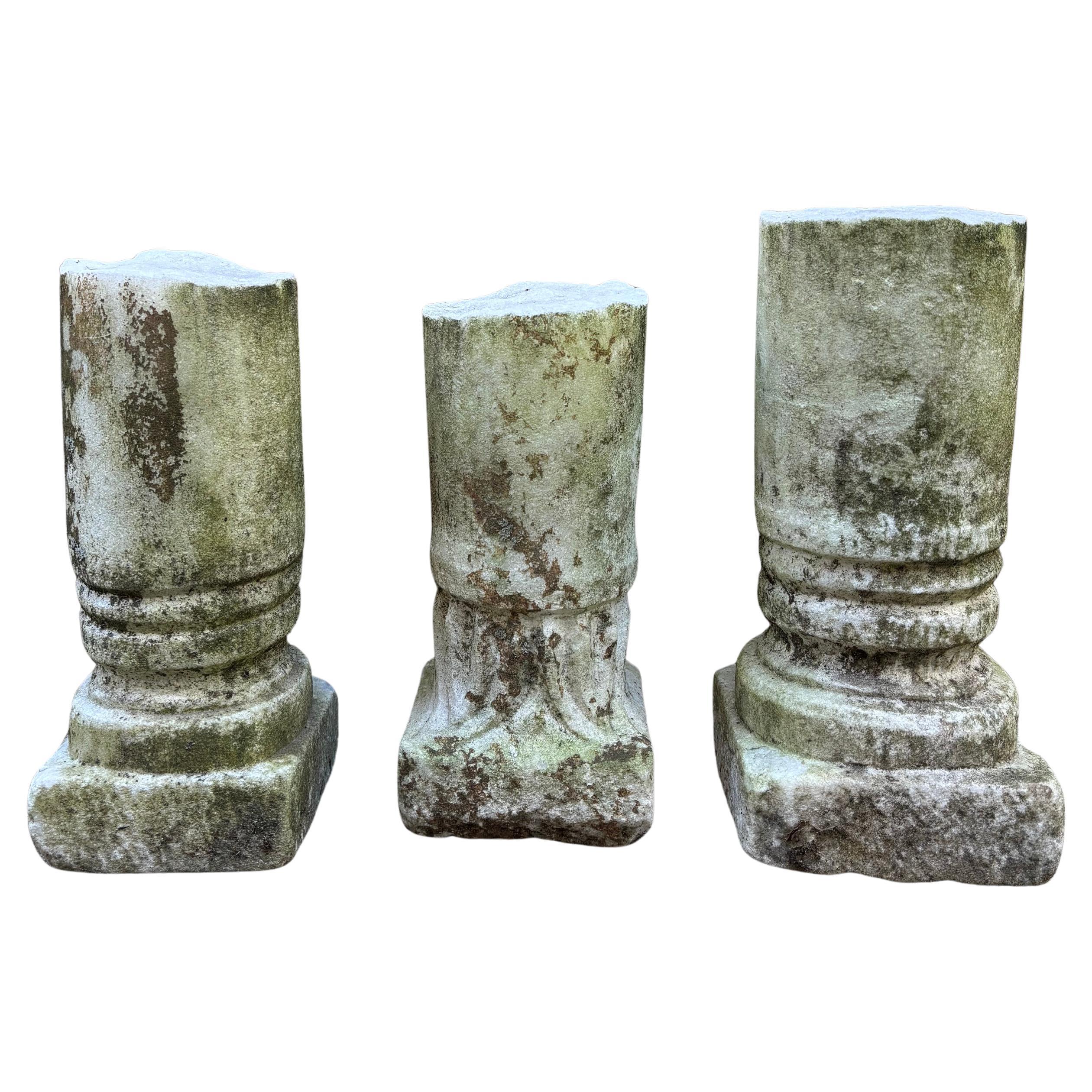 Italian Neoclassical Marble Columns With Capitals, Set of Three For Sale