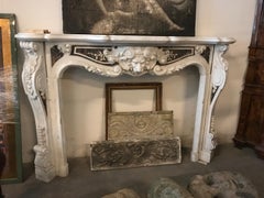 Italian Neoclassical Marble Fireplace with Lion Head Motif, Early 20th Century