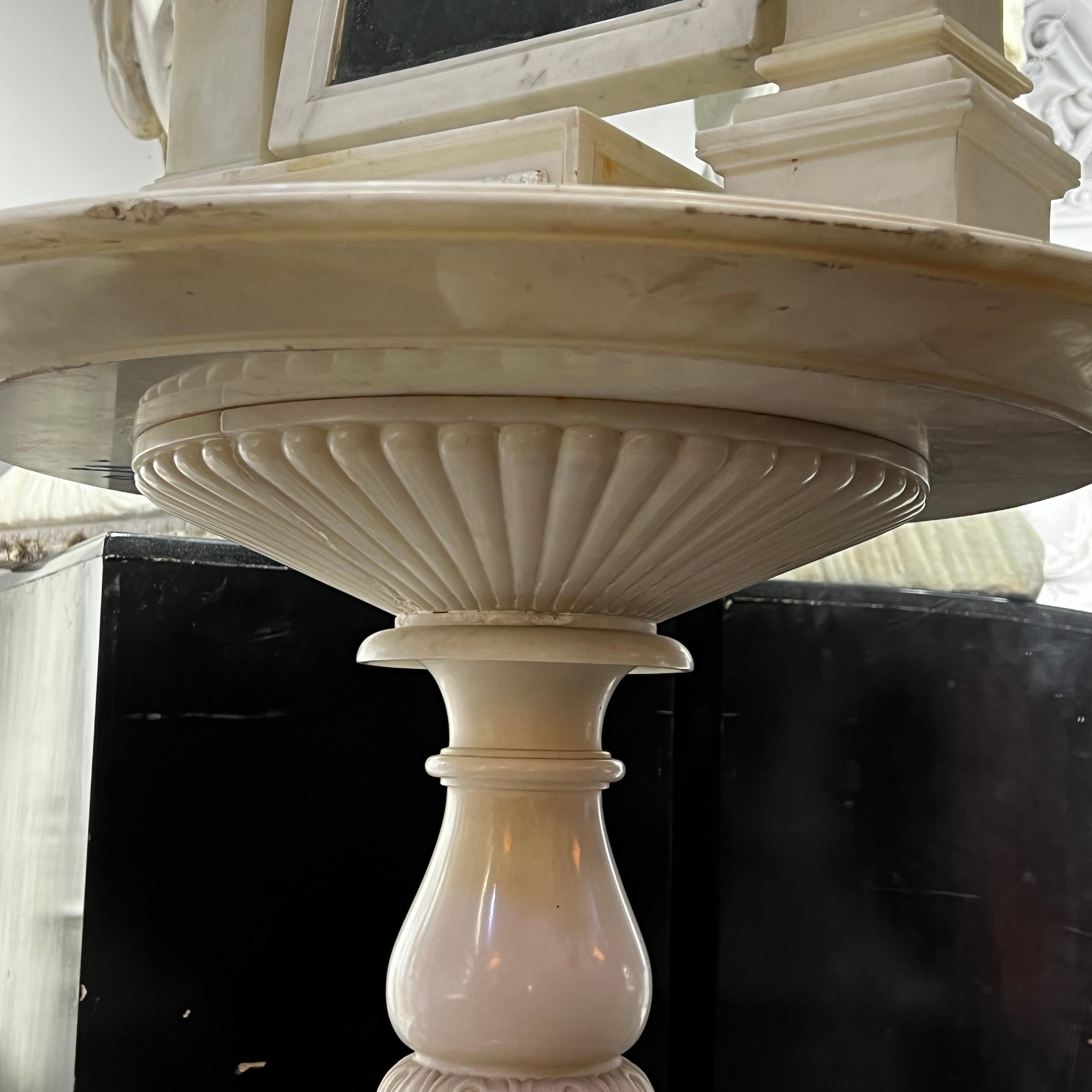 Italian Neoclassical Marble Shaving Mirror, Circa 1810 For Sale 4