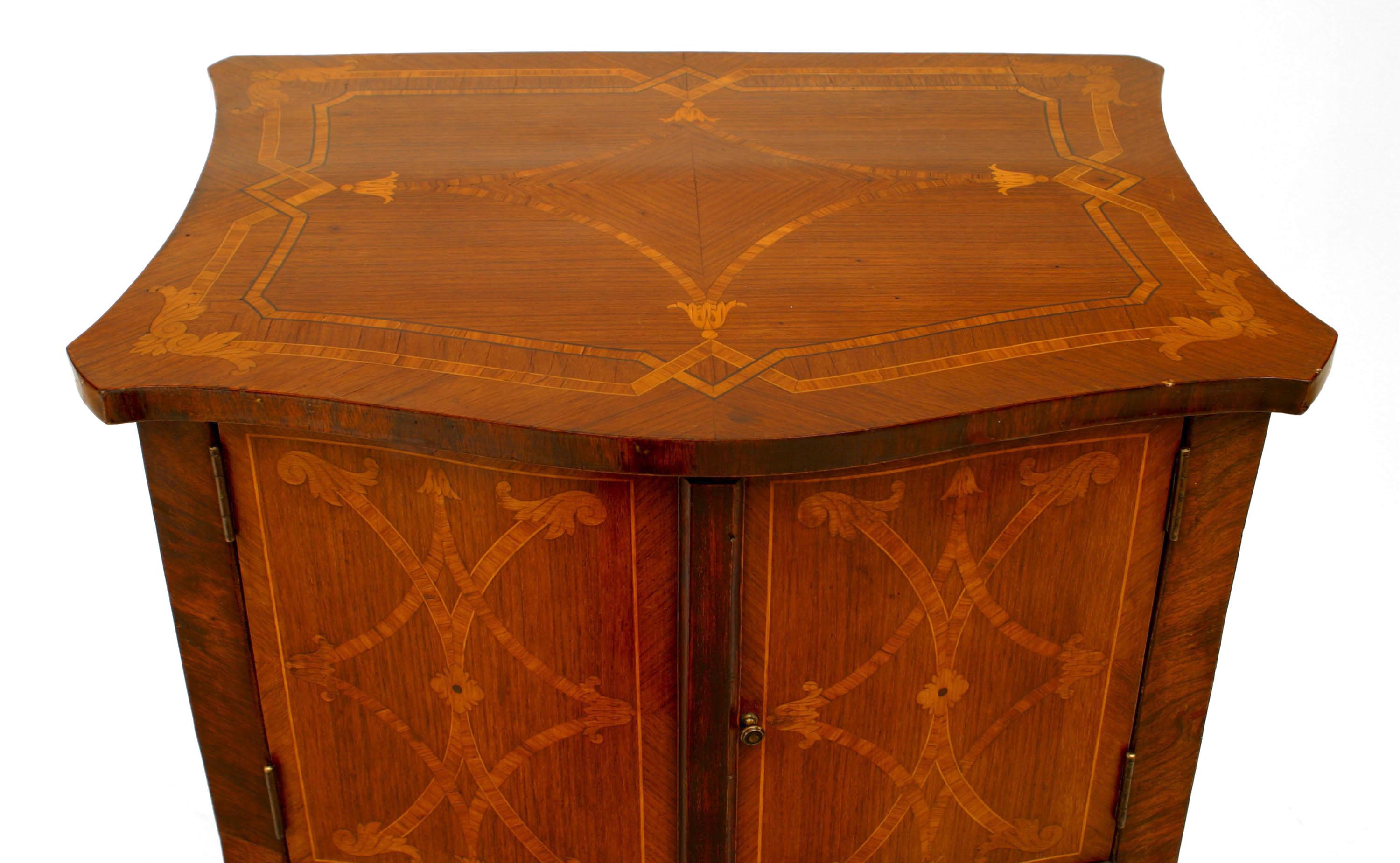 Italian Neoclassic Style Walnut and Tulipwood Bedside Commode In Good Condition For Sale In New York, NY
