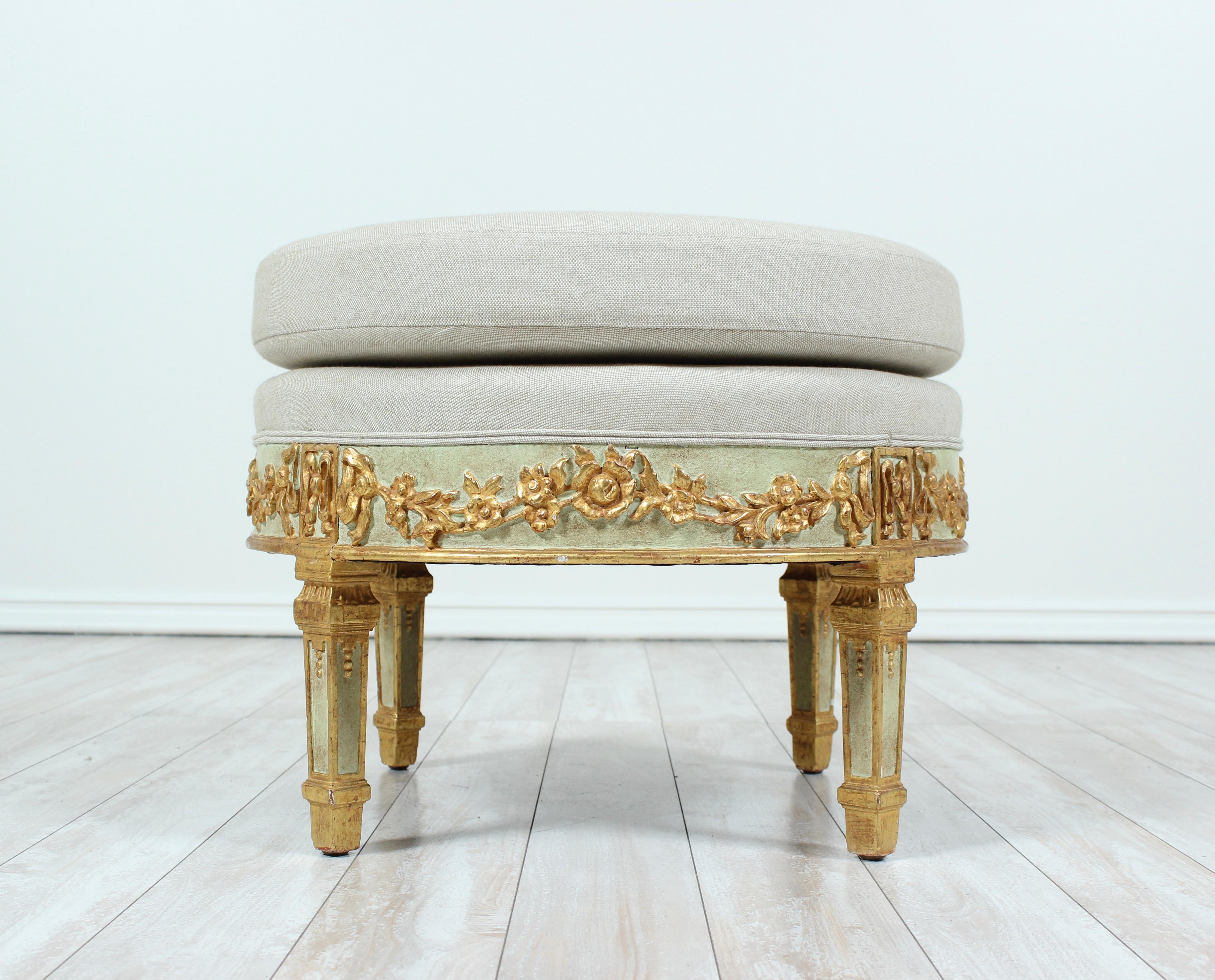 Italian Neoclassical Ottoman In Excellent Condition In Los Angeles, CA