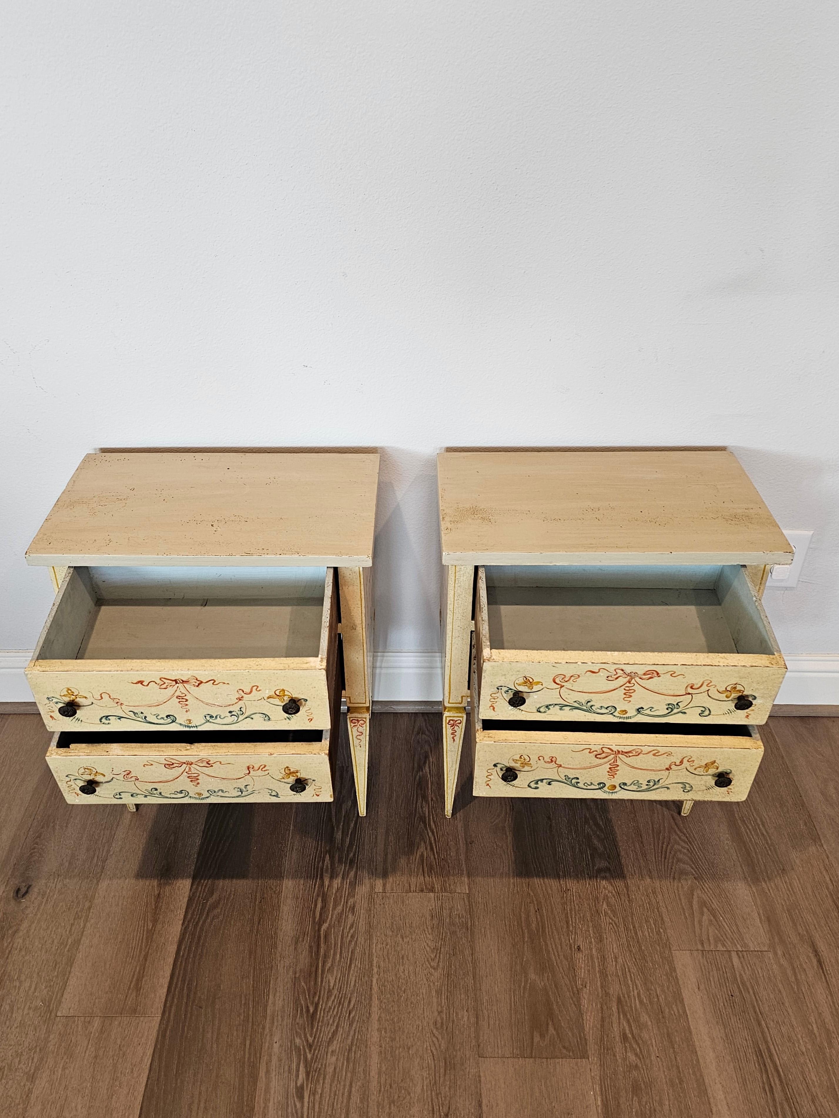 20th Century Italian Neoclassical Paint Decorated Nightstand Table Pair For Sale