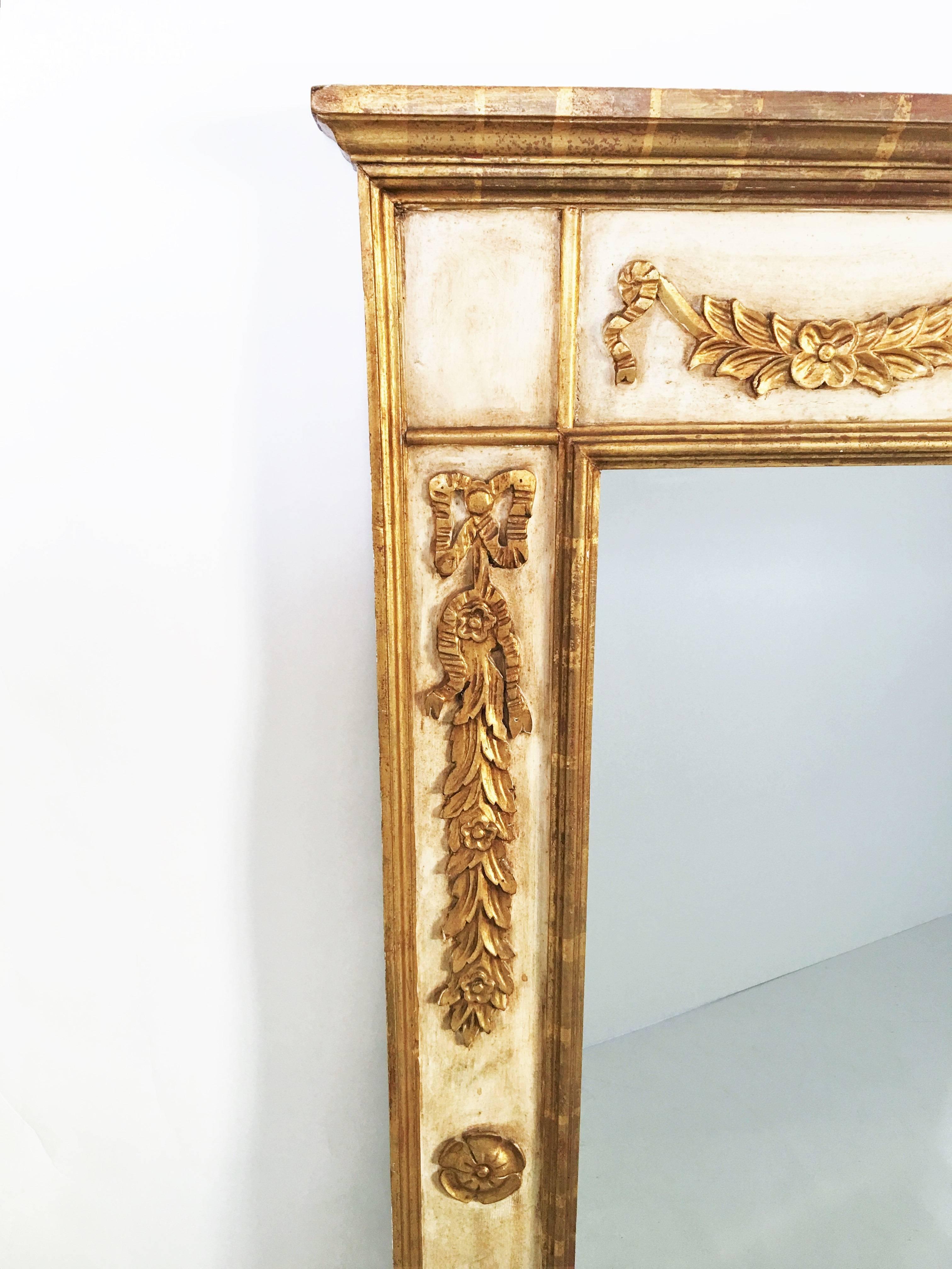 Italian Neoclassical Painted Giltwood Demilune Console with Matching Mirror For Sale 3
