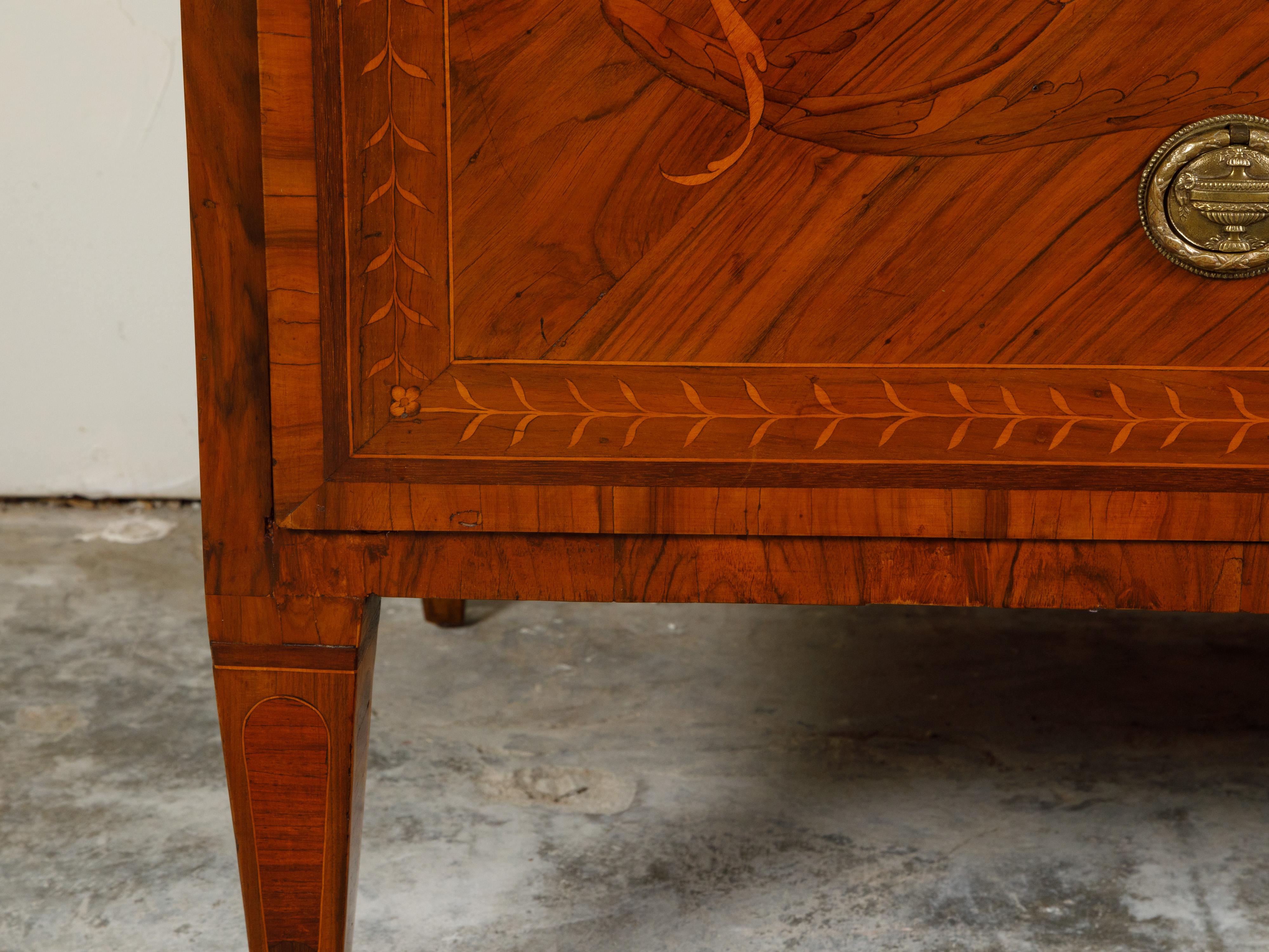 Italian Neoclassical Period 1800s Fruitwood Four-Drawer Commode with Marquetry For Sale 10