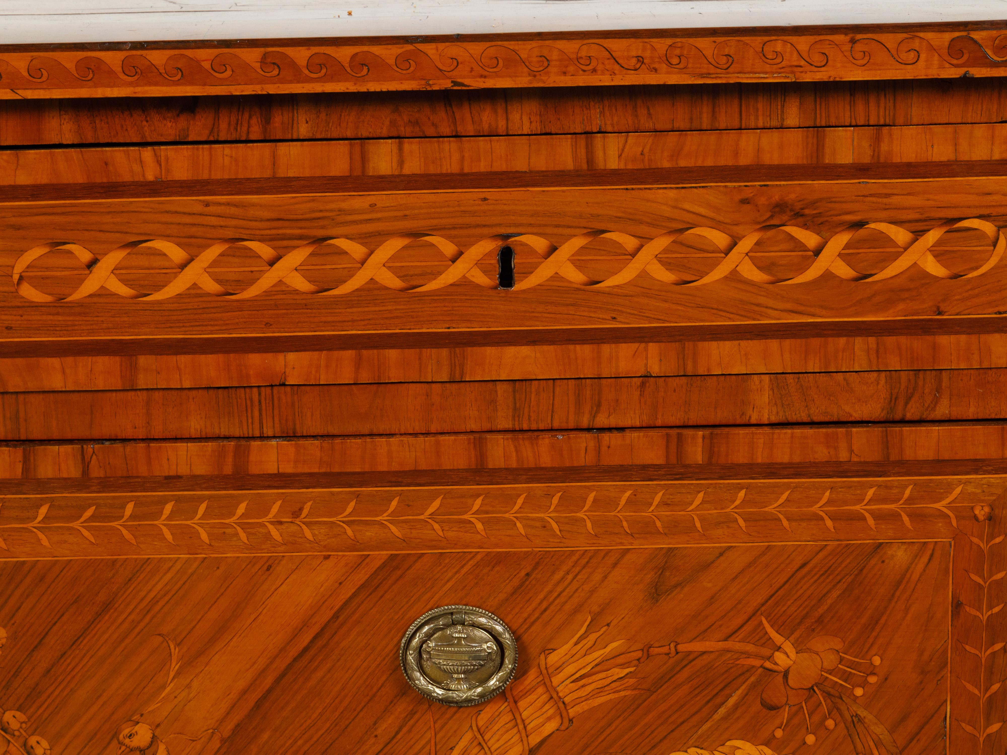 Italian Neoclassical Period 1800s Fruitwood Four-Drawer Commode with Marquetry For Sale 14