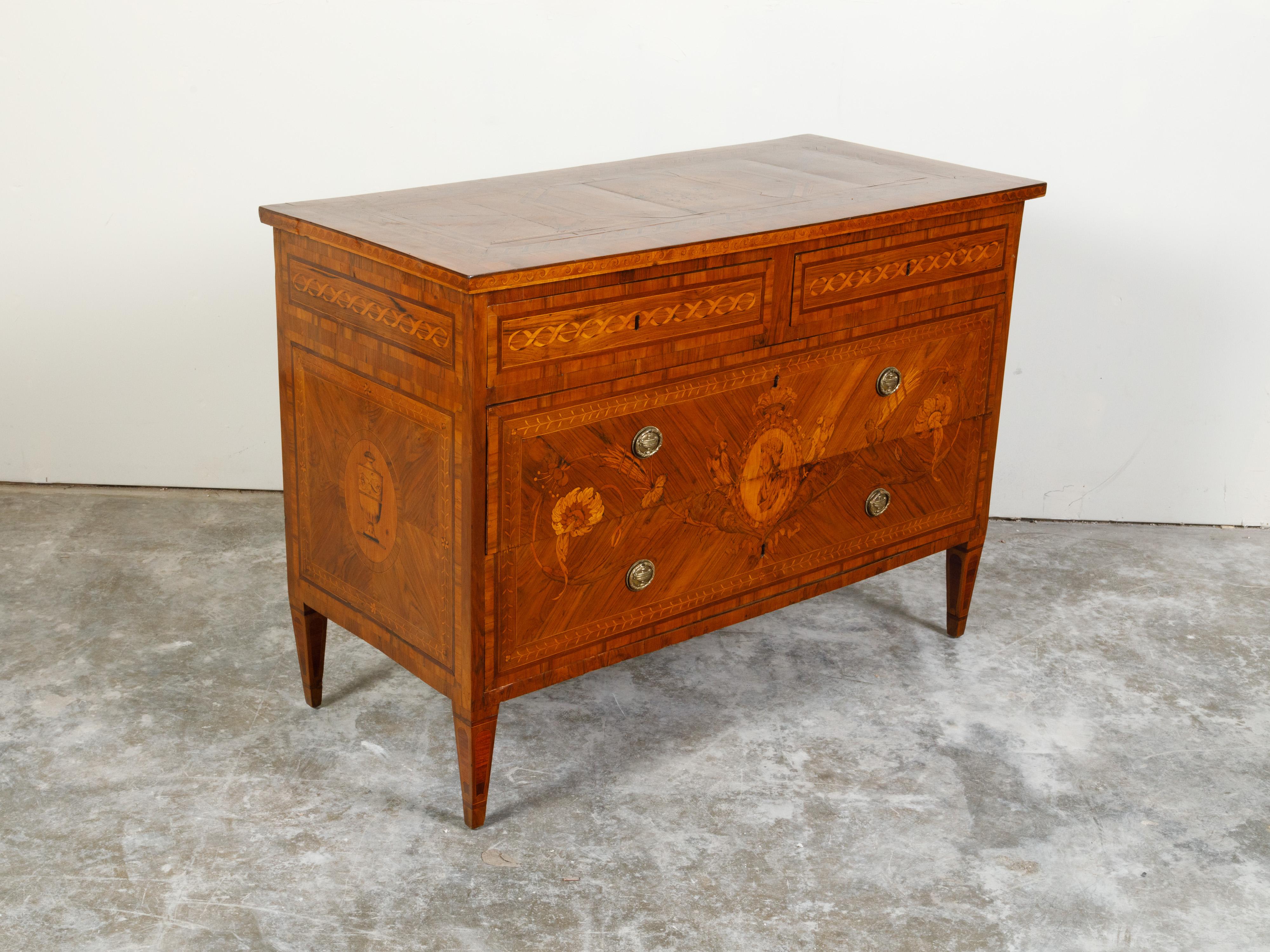 Italian Neoclassical Period 1800s Fruitwood Four-Drawer Commode with Marquetry In Good Condition For Sale In Atlanta, GA