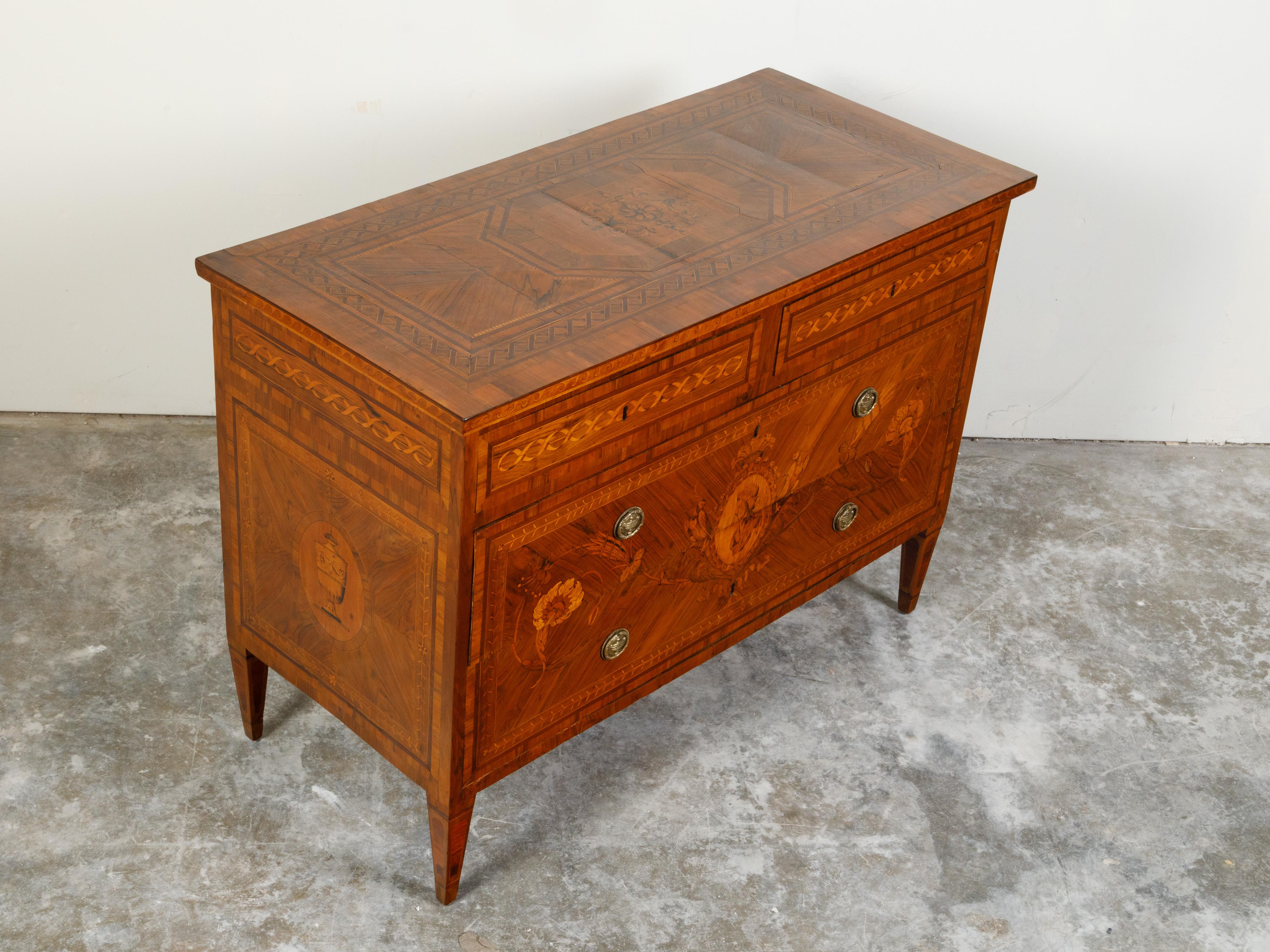 Italian Neoclassical Period 1800s Fruitwood Four-Drawer Commode with Marquetry For Sale 3