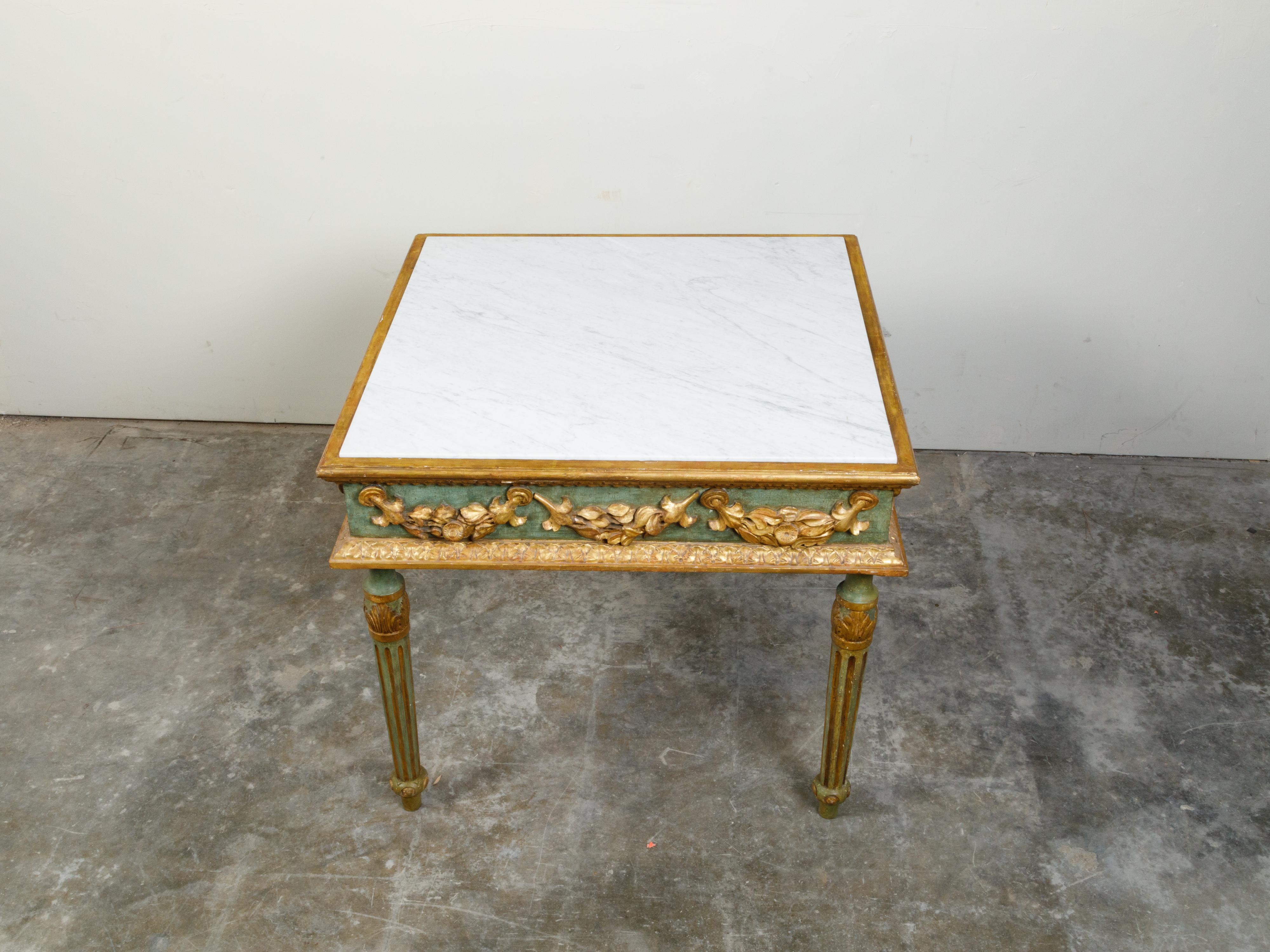 Italian Neoclassical Period 18th Century Center Table with Carved Gilt Garlands In Good Condition For Sale In Atlanta, GA