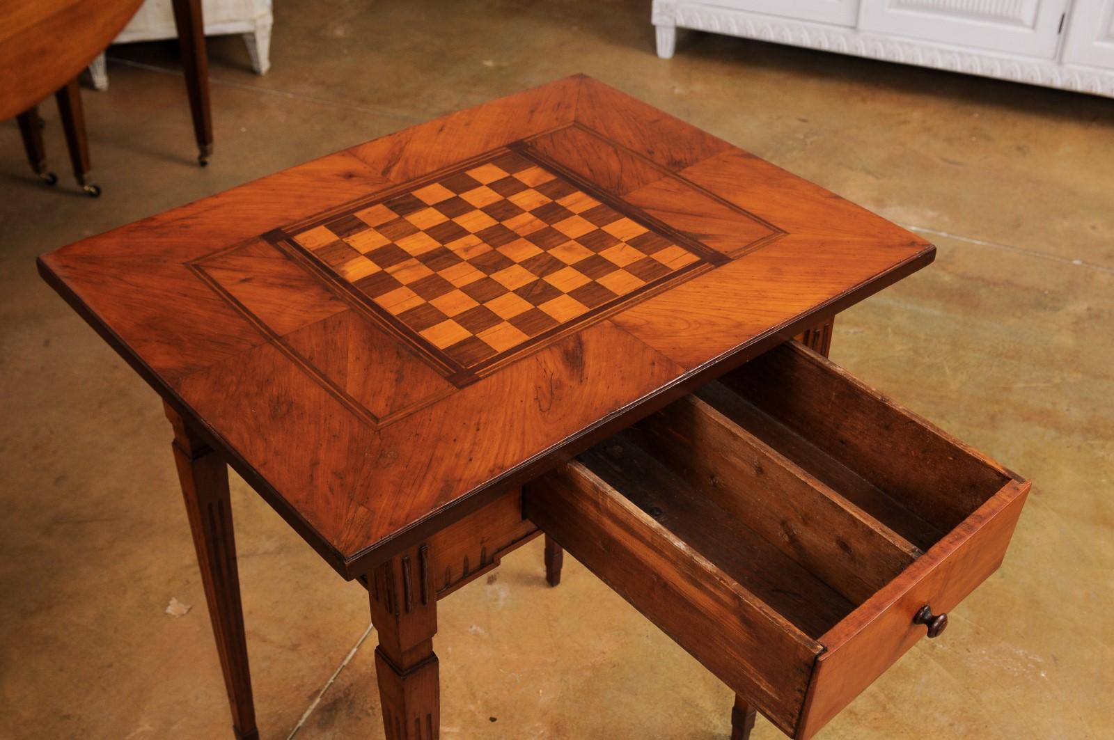 Italian Neoclassical Period 18th Century Game Table with Checkerboard Marquetry 1