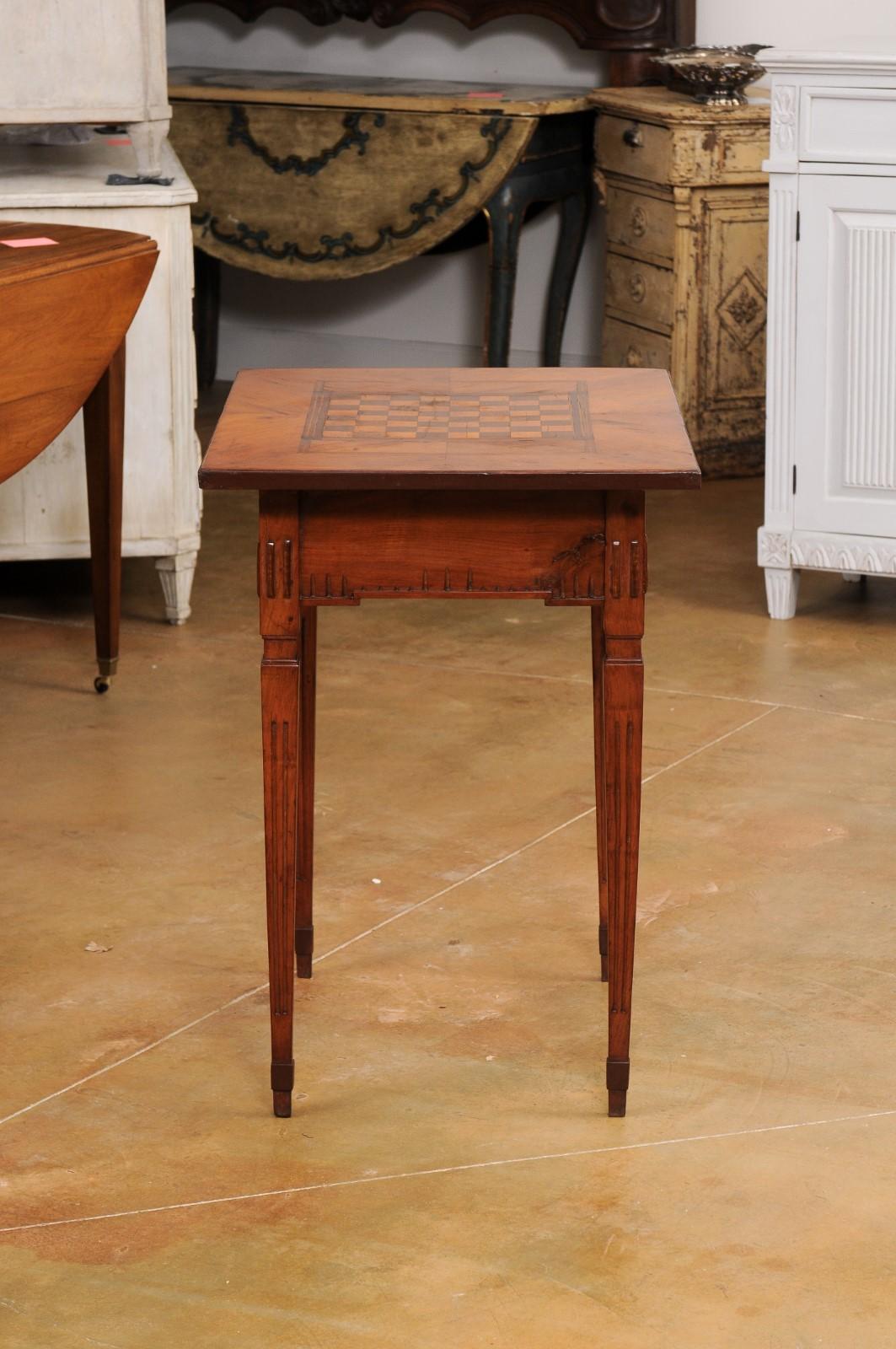 Italian Neoclassical Period 18th Century Game Table with Checkerboard Marquetry 3