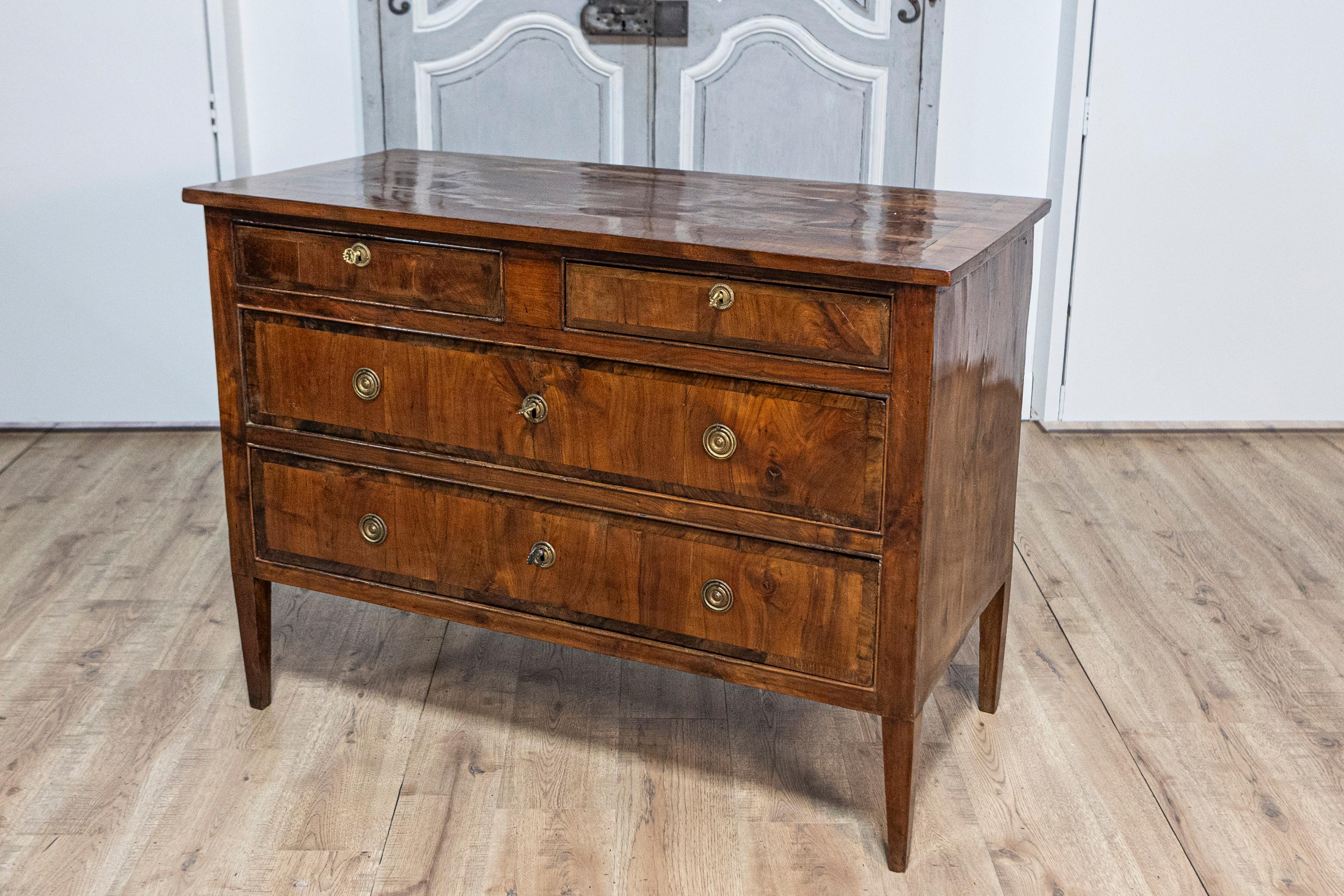 Italian Neoclassical Period 18th Century Walnut Commode with Four Drawers For Sale 9