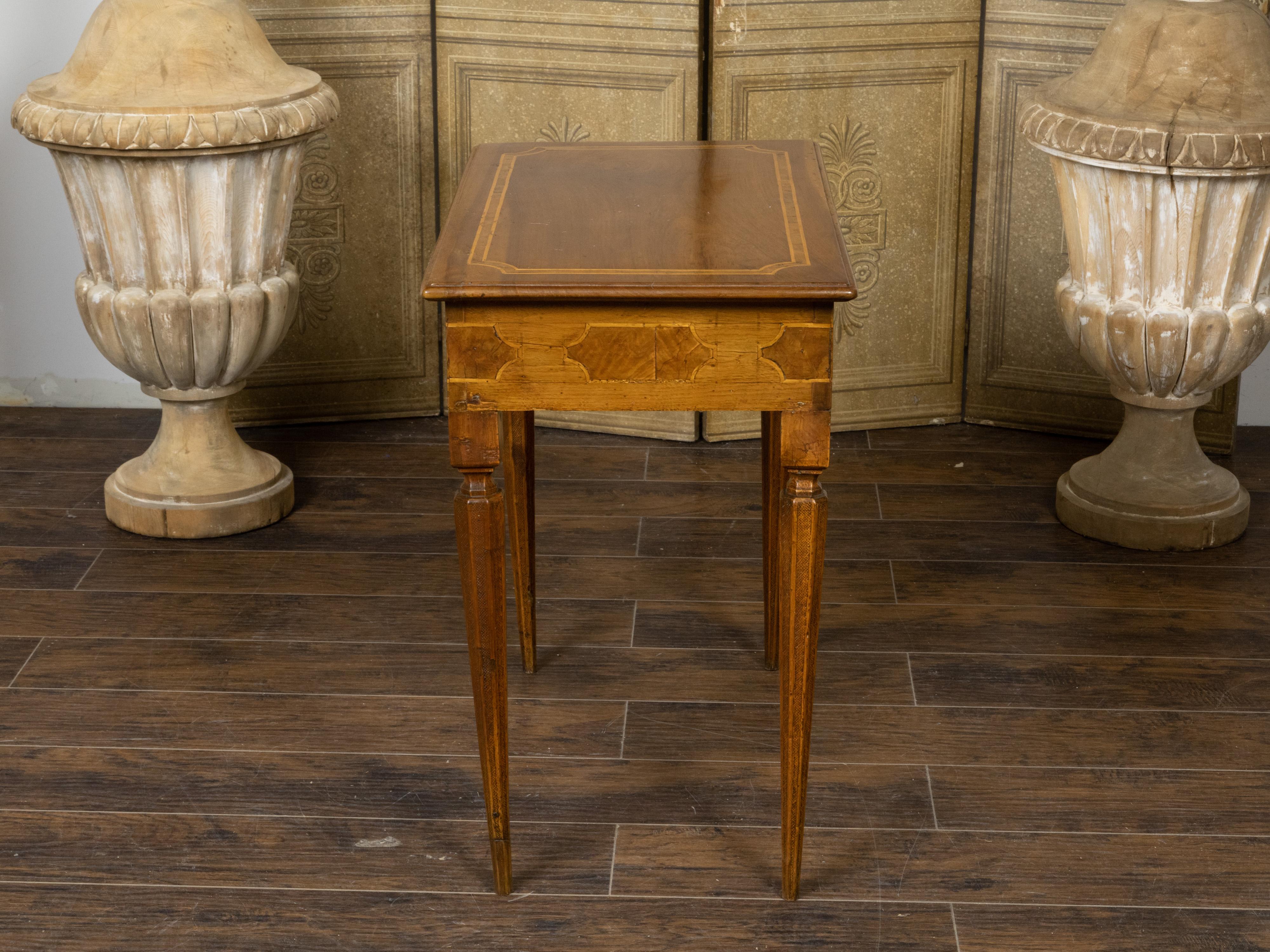 Italian Neoclassical Period 18th Century Walnut Console Table with Cross Banding In Good Condition For Sale In Atlanta, GA
