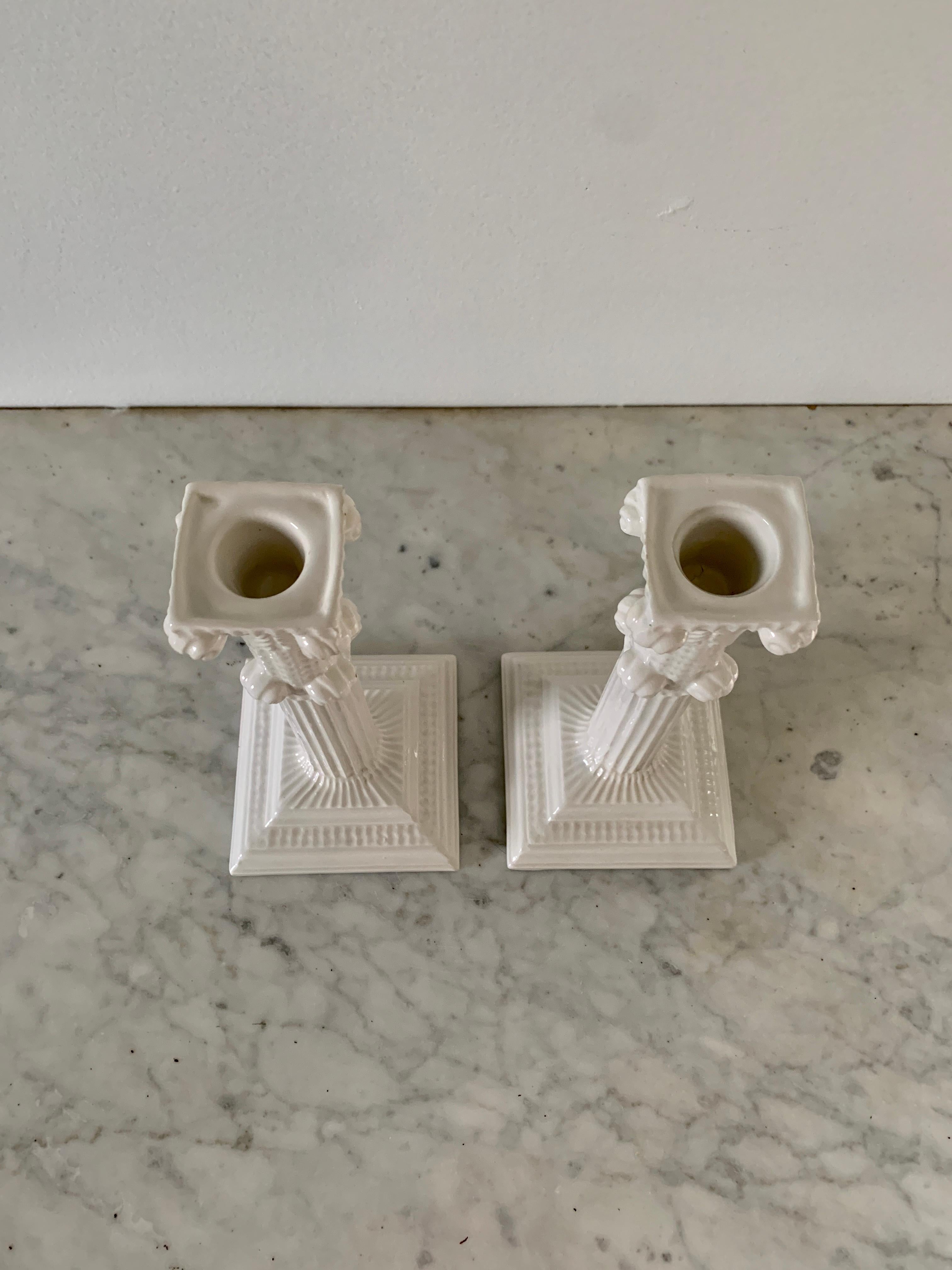 Italian Neoclassical Porcelain Column Candle Holders by Mottahedeh, Pair In Good Condition In Elkhart, IN