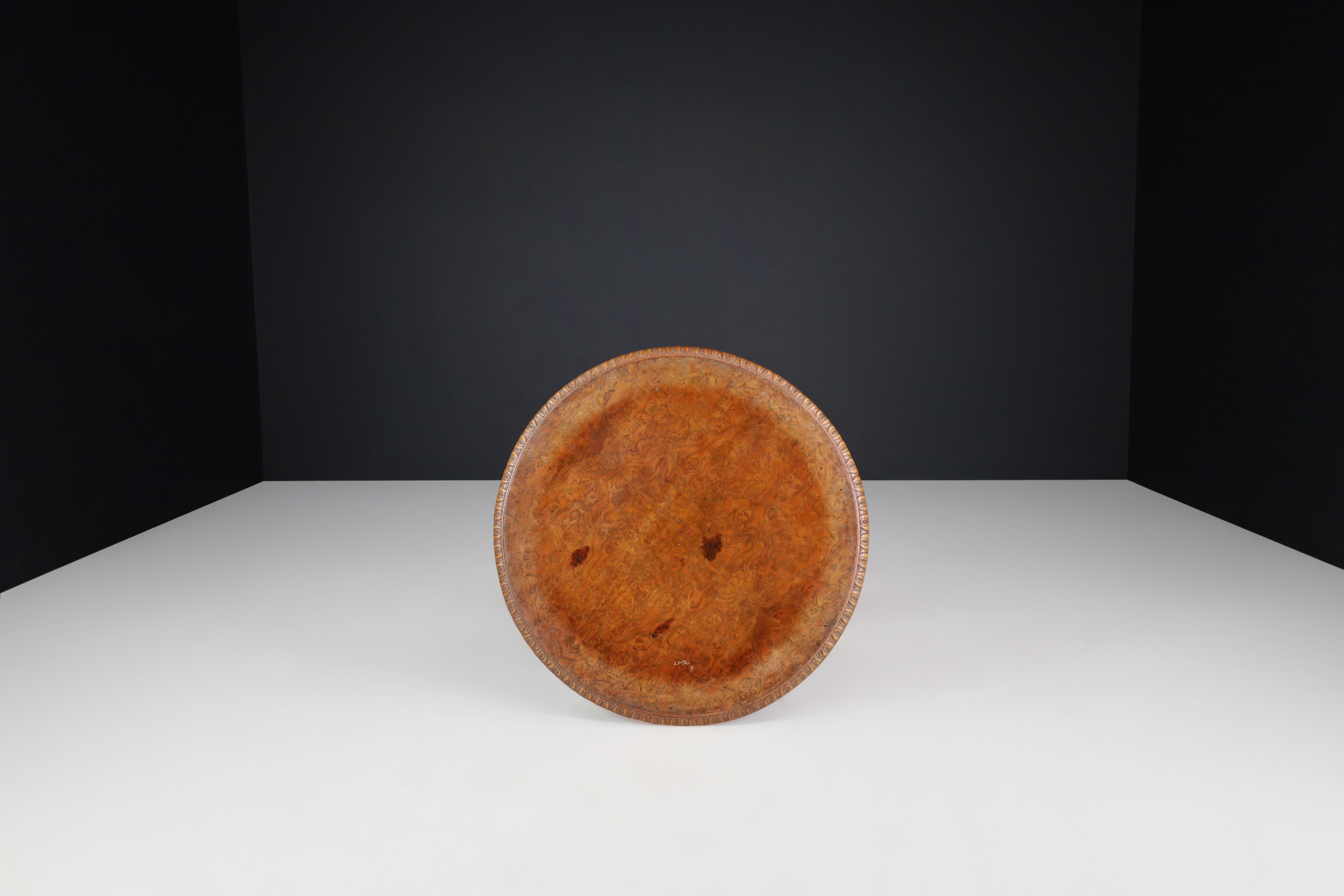 Italian Neoclassical Round Walnut Center Table with Carved Figural Legs, 1920s For Sale 3