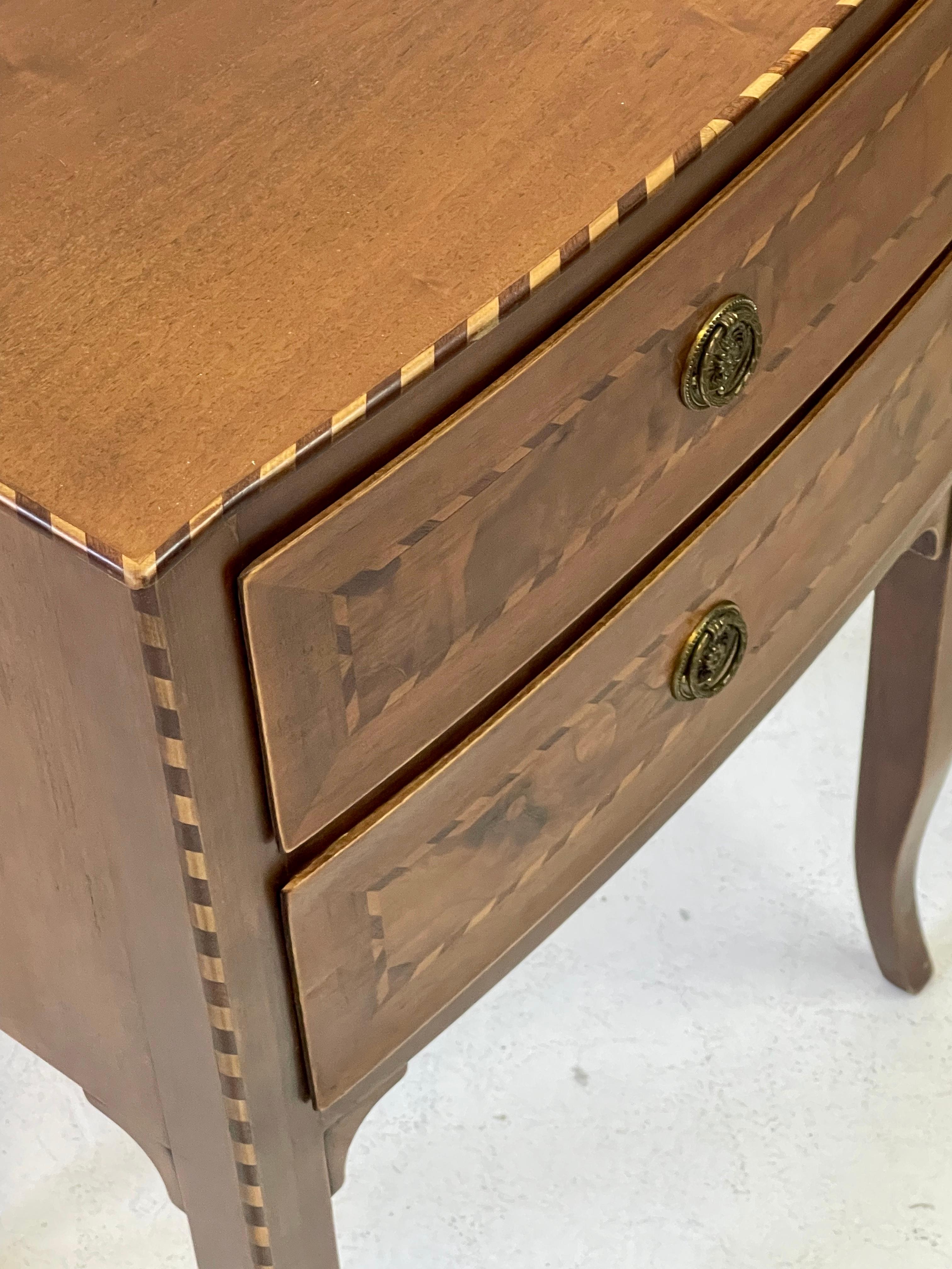 20th Century Italian Neoclassical Side Table For Sale